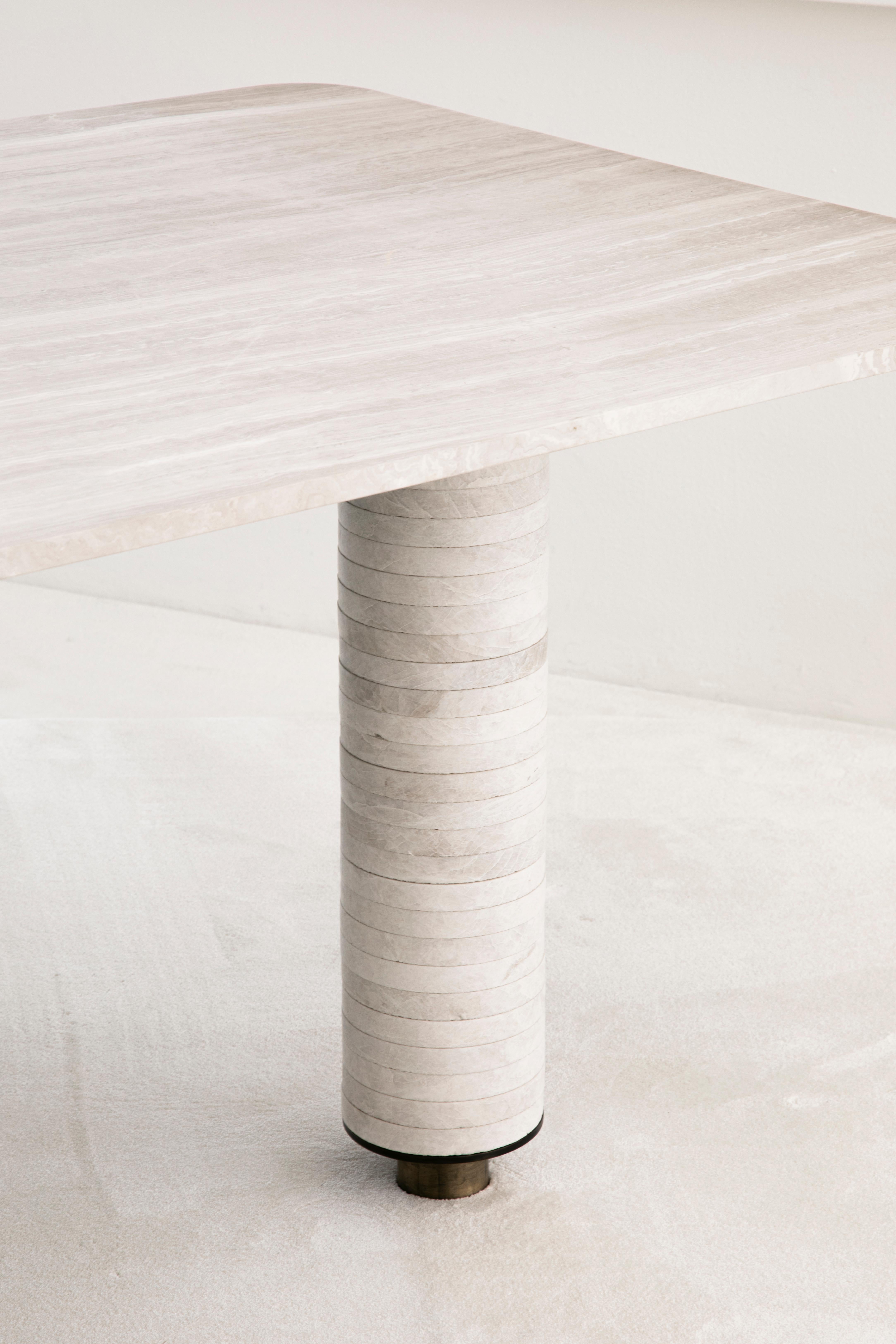 Table à manger Aro en travertin argenté avec plateau en bois par Atra Design en vente 4