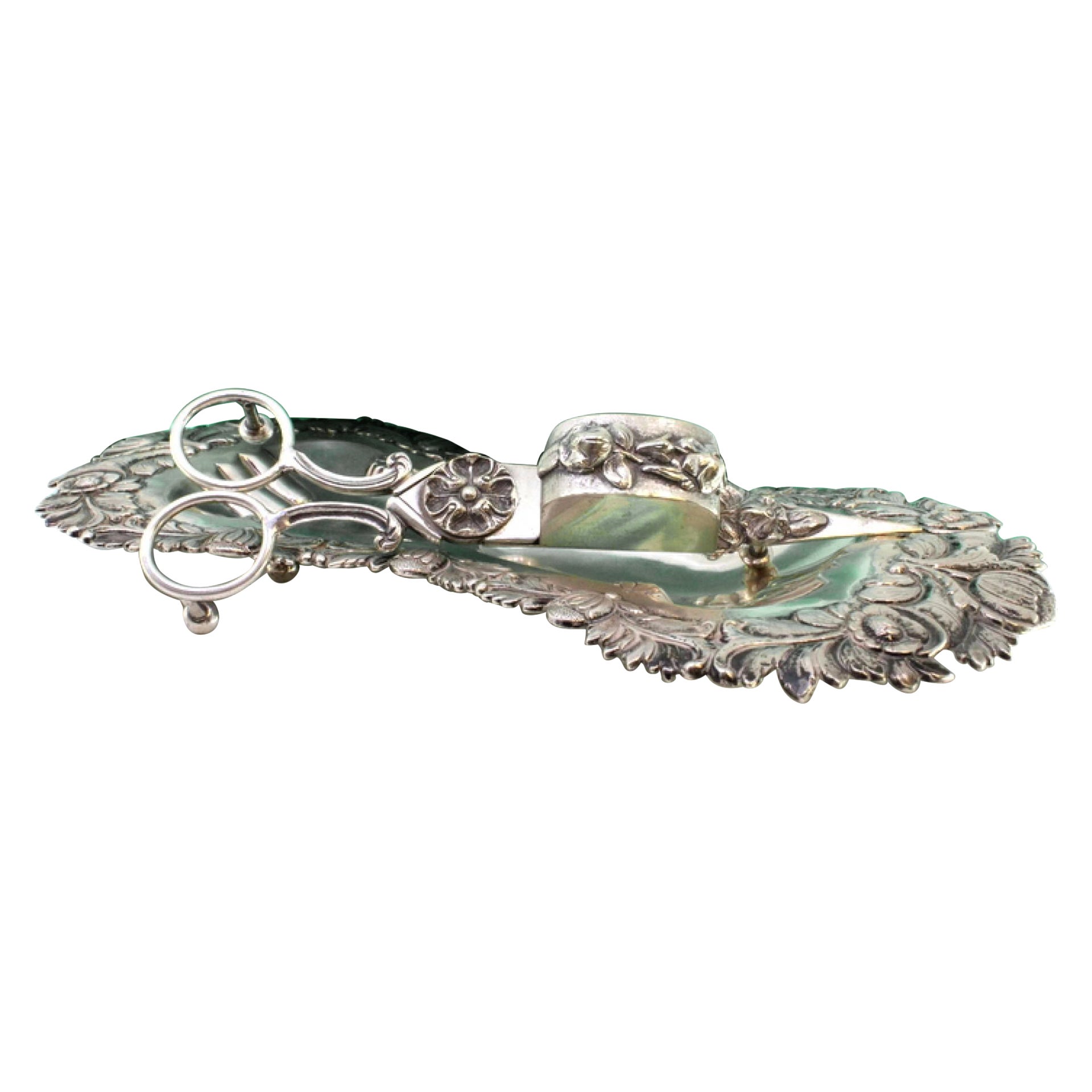 Silver tray 
scissors w/ acanthus 
floral motifs on 4 ball feet