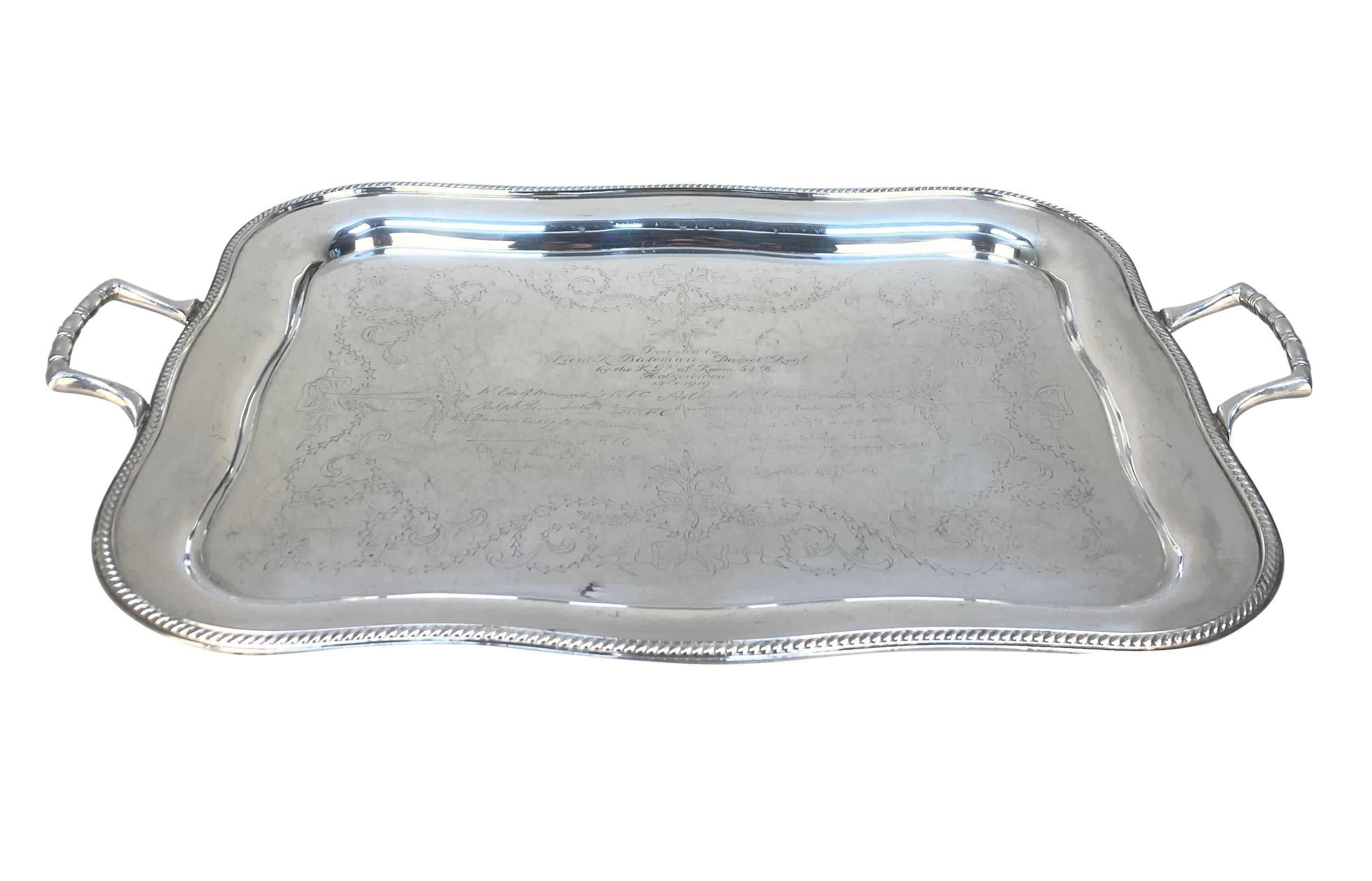 Anglais A Silver Tray With A Booth's Old Willow Pattern Tea Service en vente