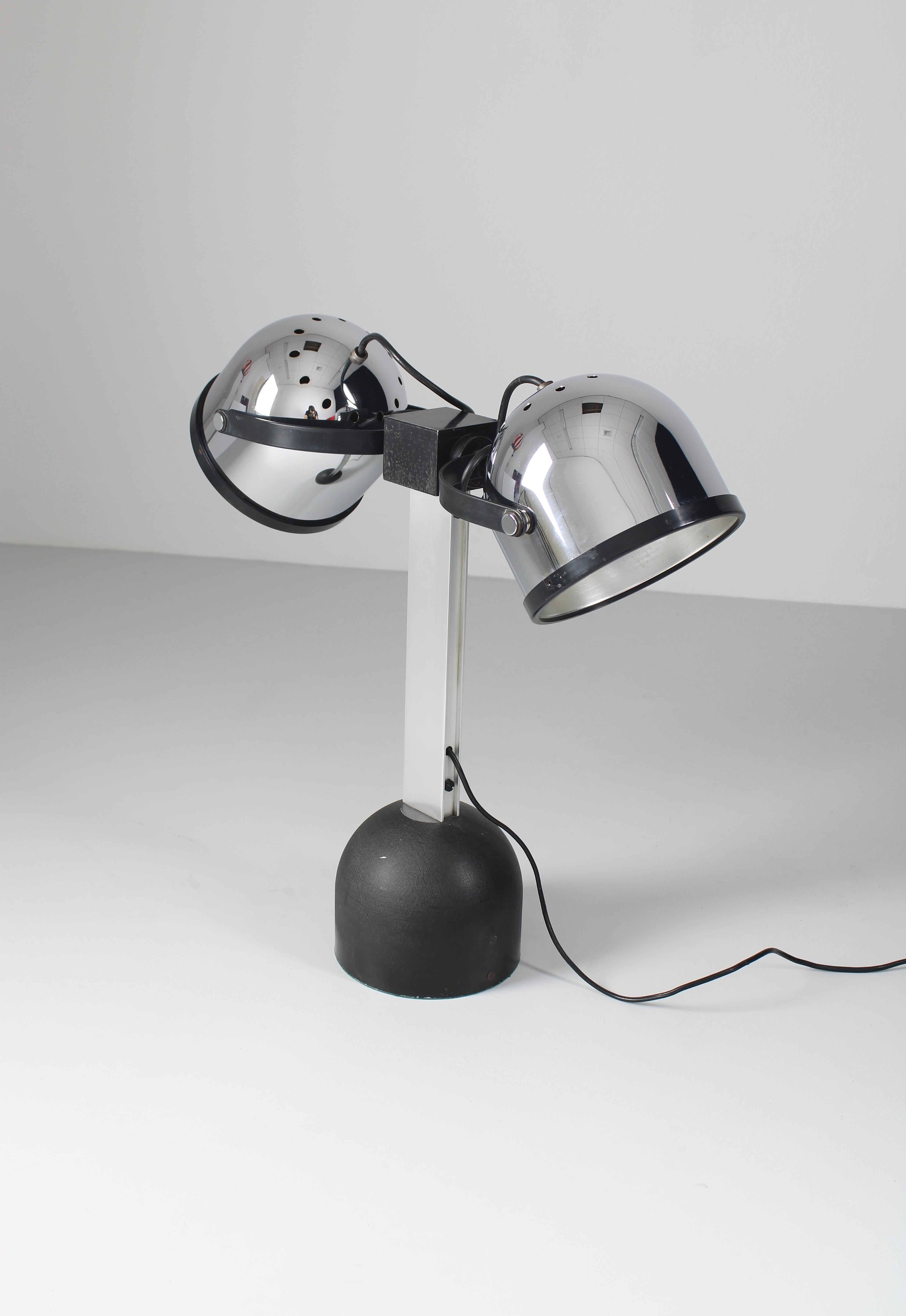 Silver Trepiù table lamp by Gae Aulenti & Livio Castiglioni for Stilnovo, 1971 In Good Condition For Sale In UTRECHT, NL