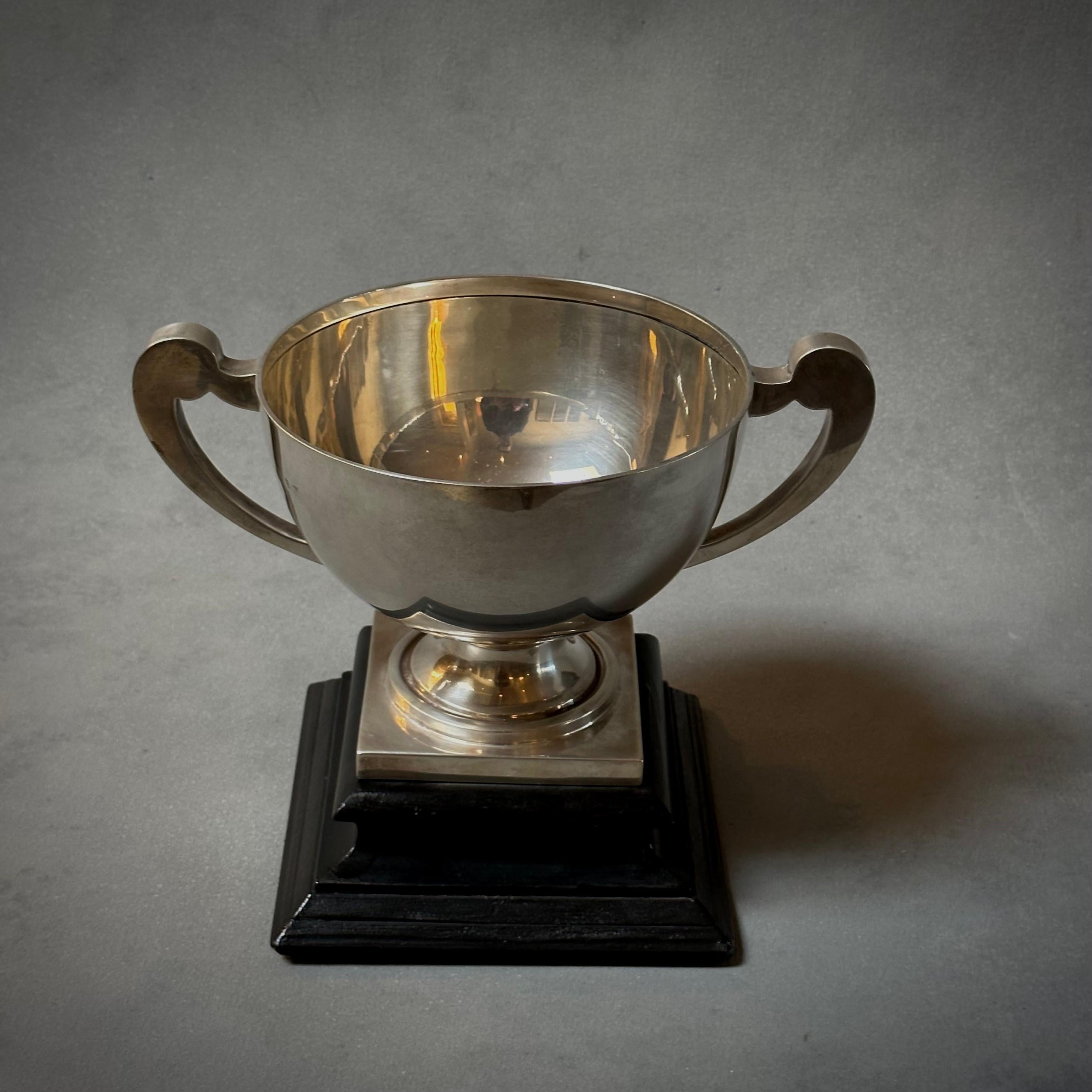 Silver Trophy Cup In Good Condition In Los Angeles, CA