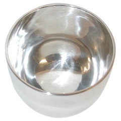 Tasse à gobelets en argent, fabriquée par Richard Comyns, Évaluation londonienne, datée de 1964