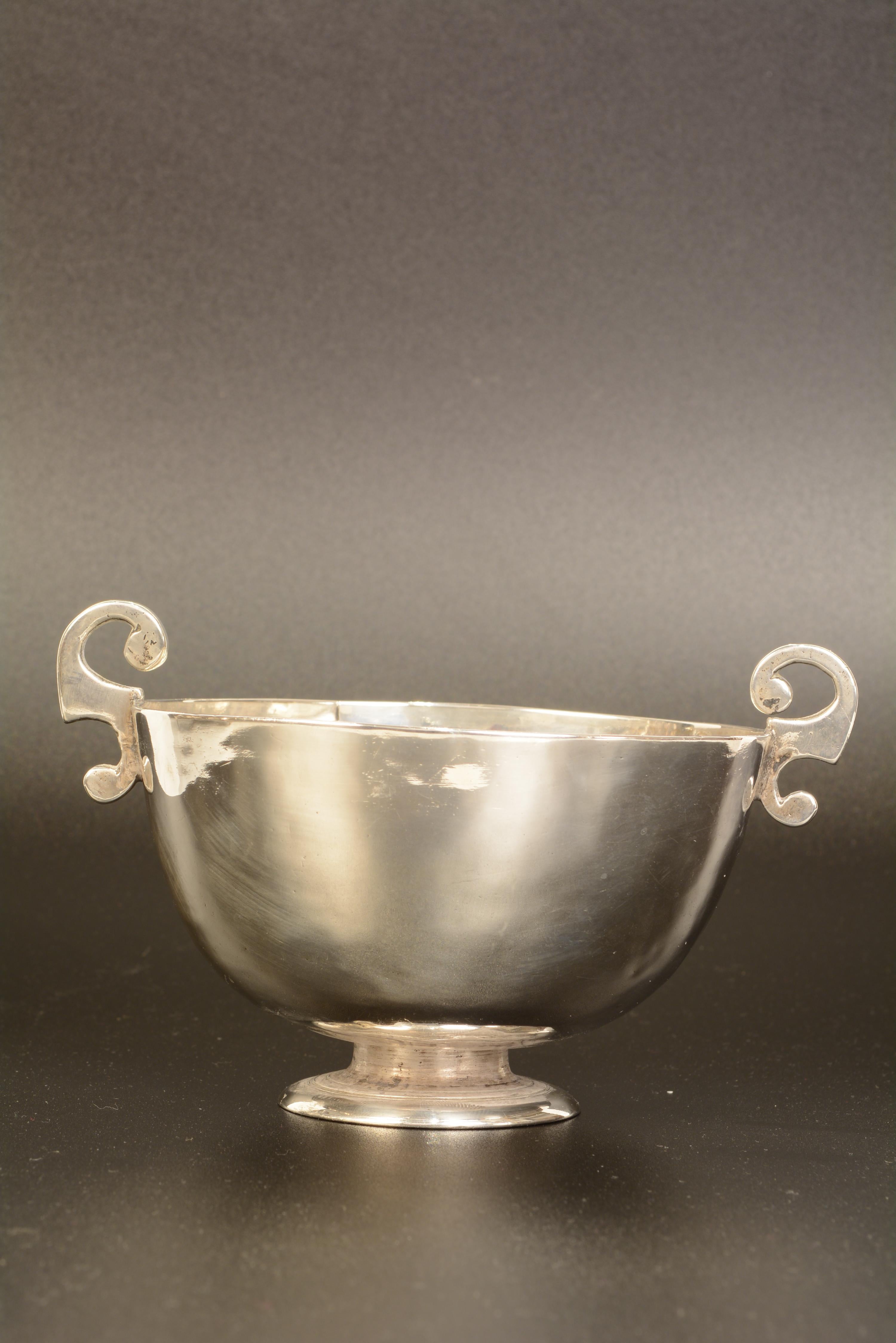 Baroque Silver Two-Handled Cup '“bernegal”', 17th-18th Century For Sale