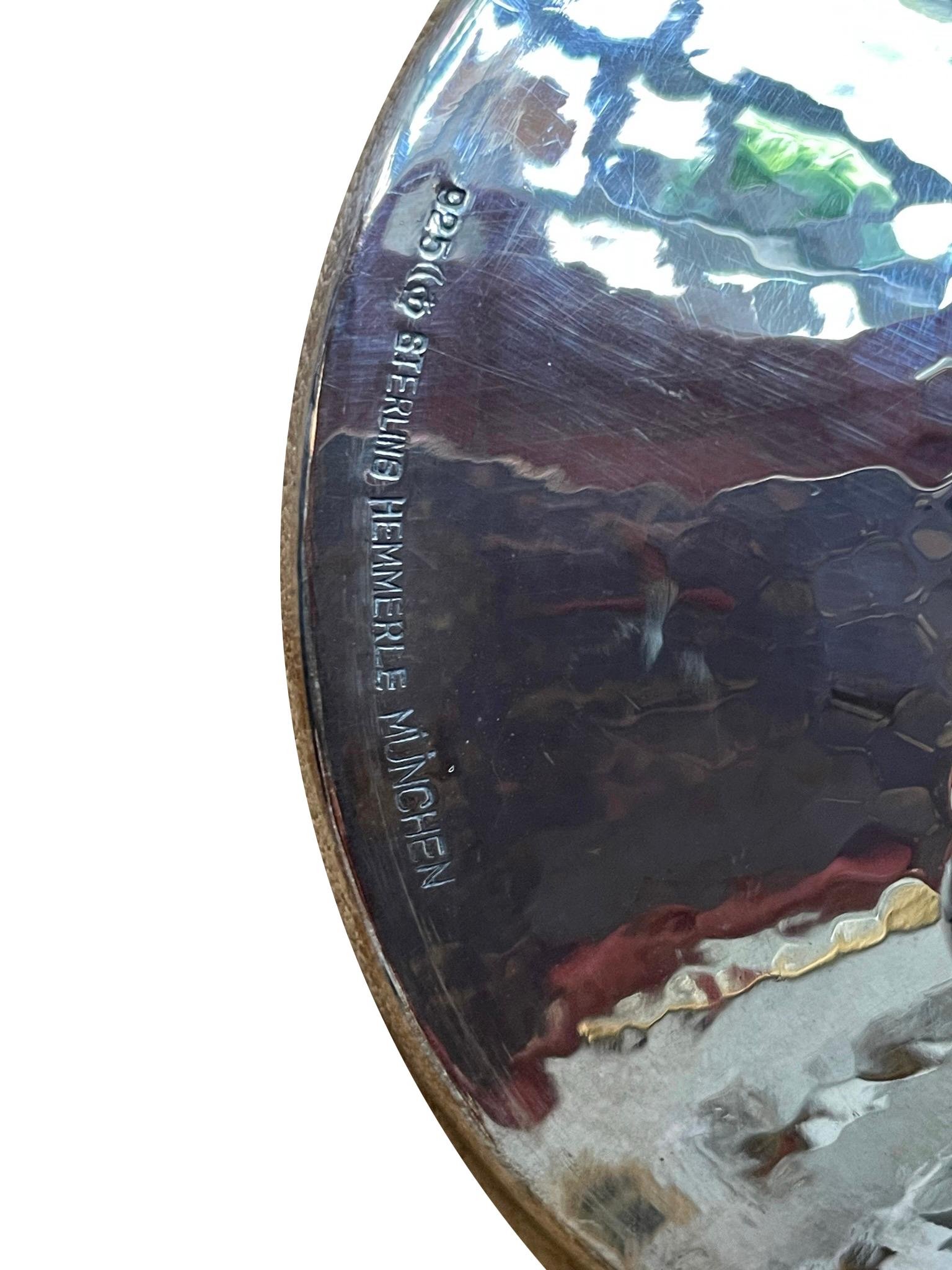 Silberne Vase aus 