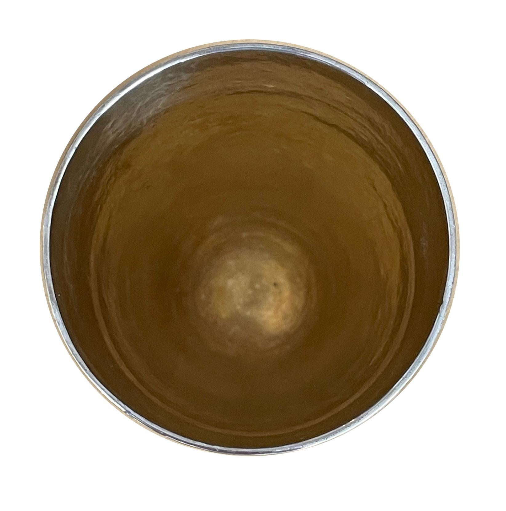 Silberne Vase aus 