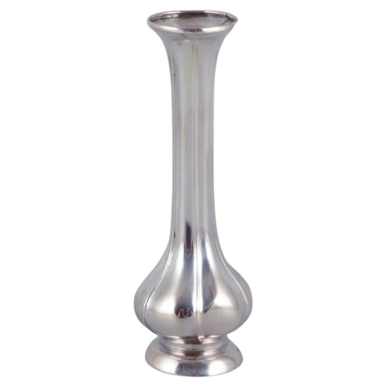 Silberne Vase in klassischem Design. Ca. 1930er Jahre.  im Angebot