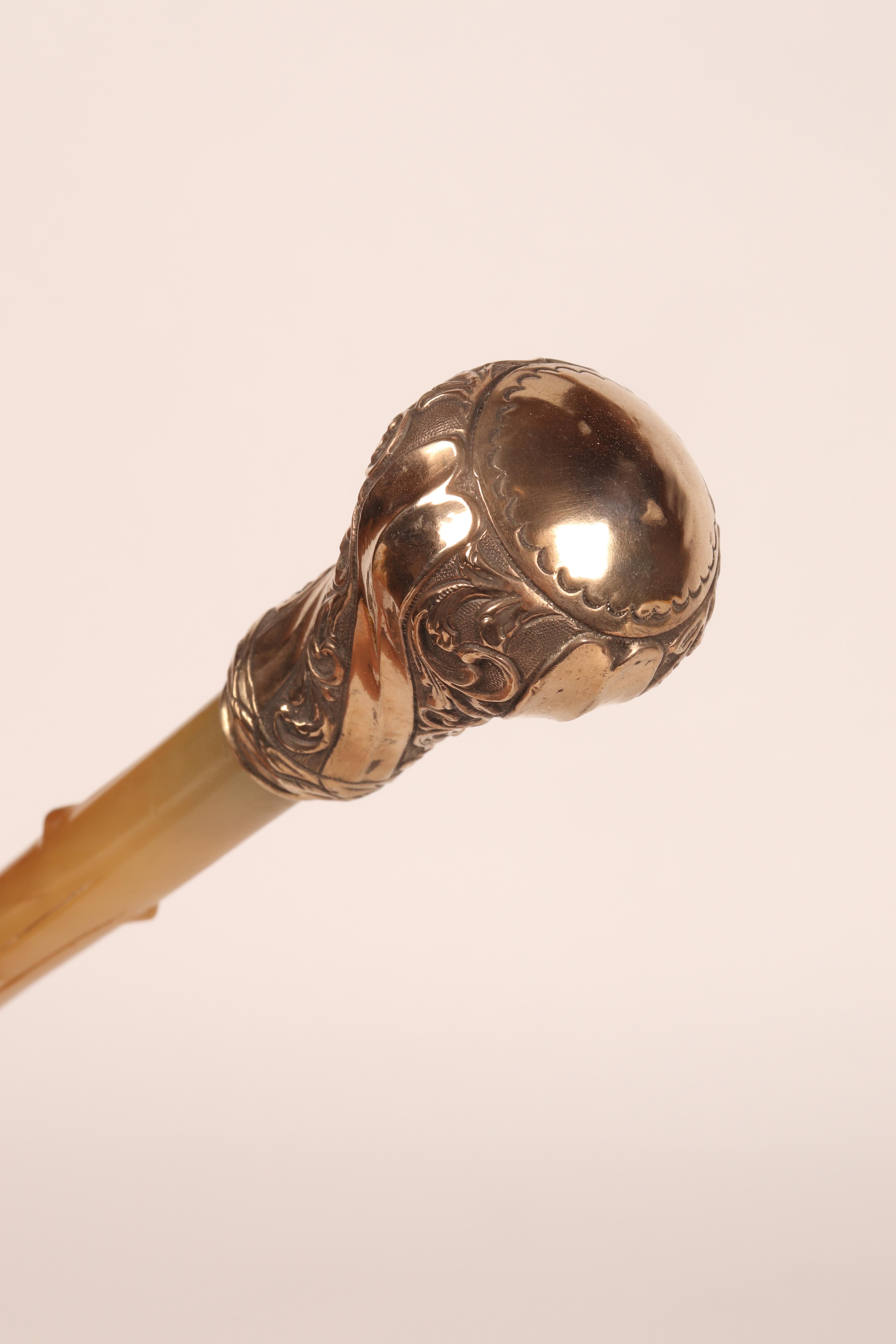 Silver vermeil handle walking stick with ram’s horn barrel, France 1838. 3