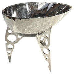 A Silver Vessel, Fruit Bowl Sculptural Object by Raju Peddada - "Wotan" (vase en argent, bol à fruits)