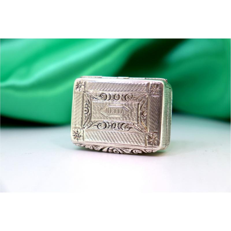 19th Century Silver vinaigrette box w/ engraving, monogram card on the lid & gold interior For Sale