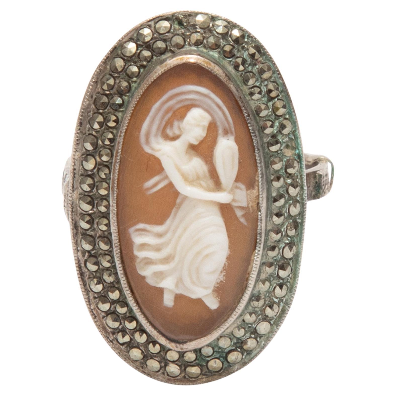 Silver Vintage Cameo Shell Ring For Sale