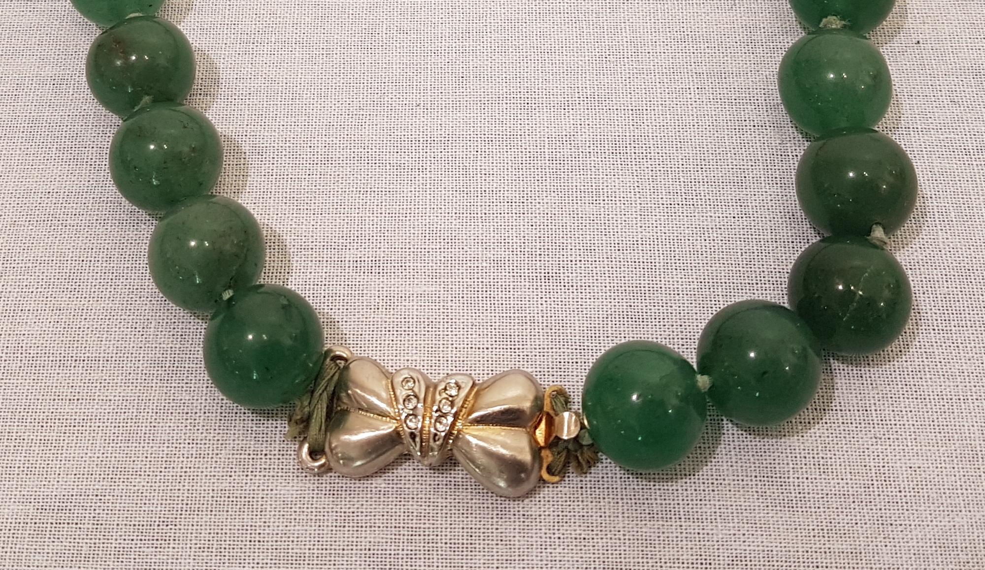 vintage jade necklace