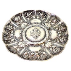 Silver wall salver with Portuguese coat of arms 
pearl frieze