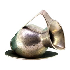 Silberner Wasserkrug