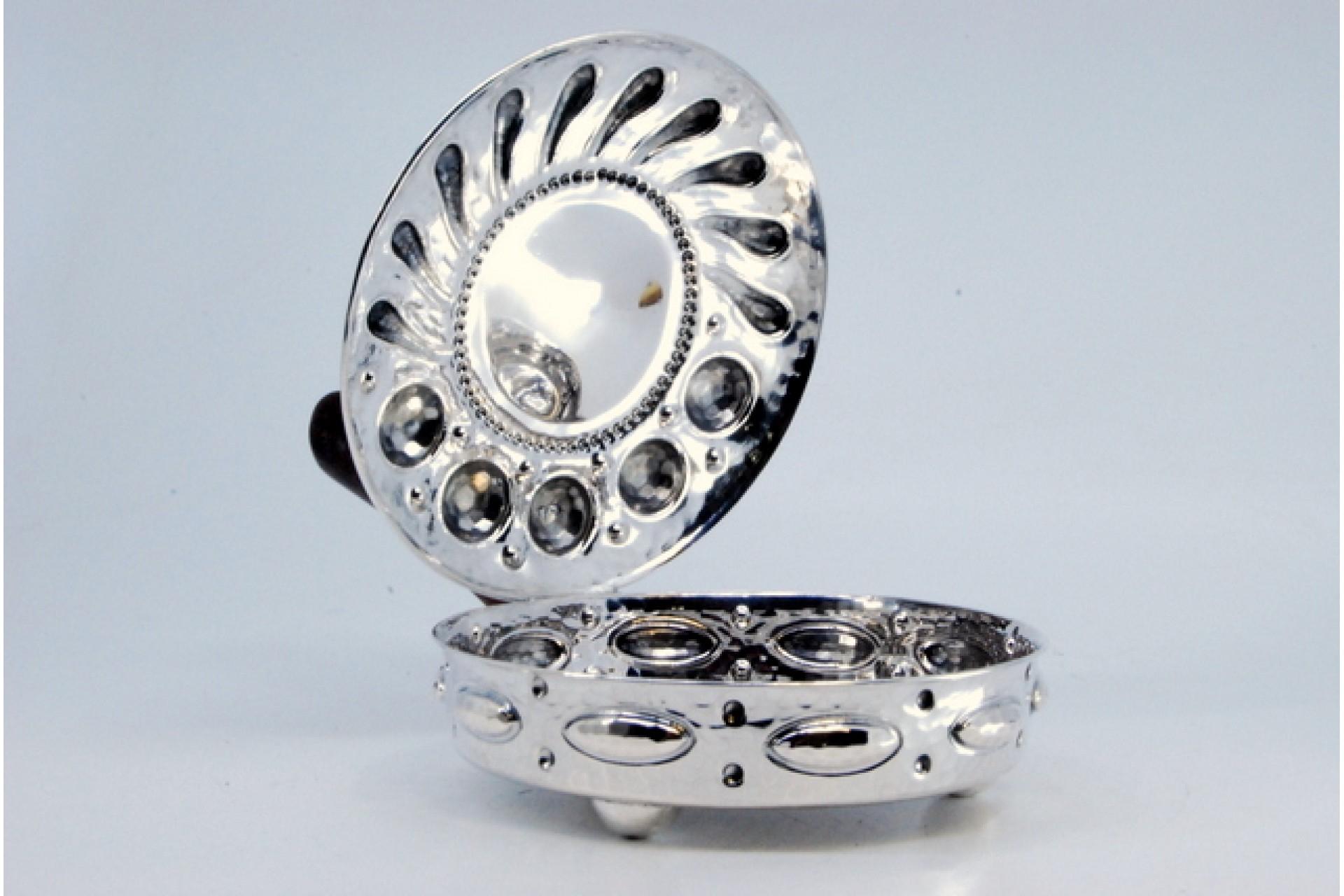 20ième siècle Silver whisk with reliefs, knight's helmet, coat of arms and wooden handle en vente