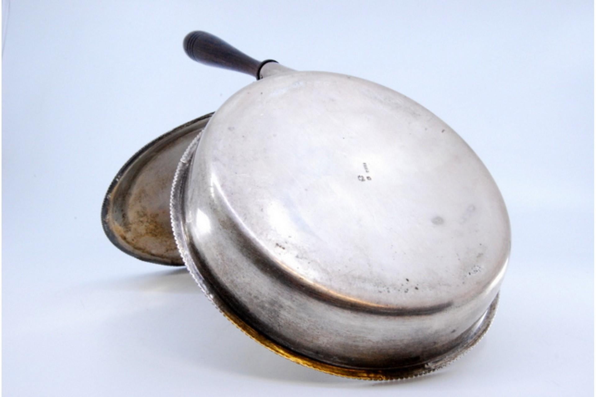 20ième siècle Silver whisk with wooden handle and fish-shaped knob on the lid en vente