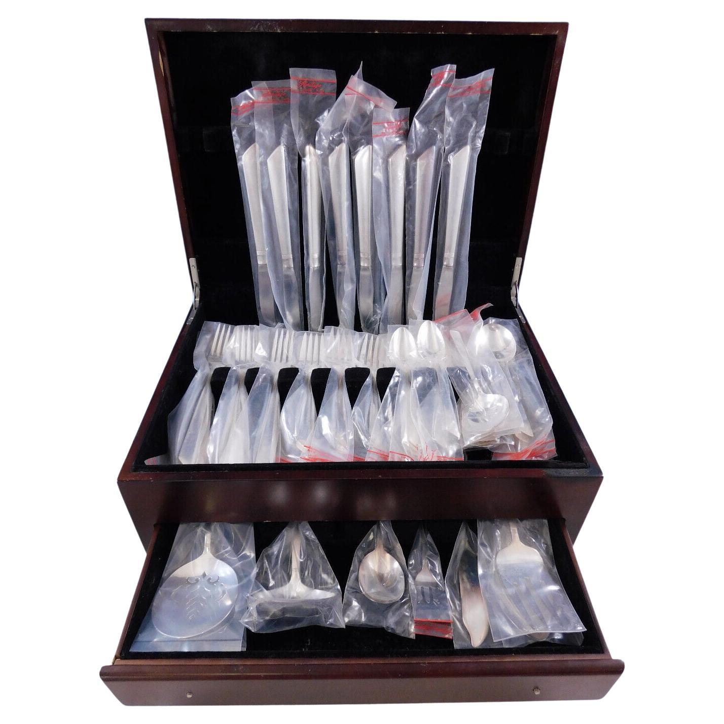 Silver Willow by Heritage Silverplate Flatware Set Service 49 pcs New Modern For Sale