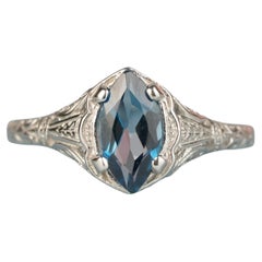 Bague en filigrane de style vintage en argent 925 avec une topaze bleue de Londres naturelle