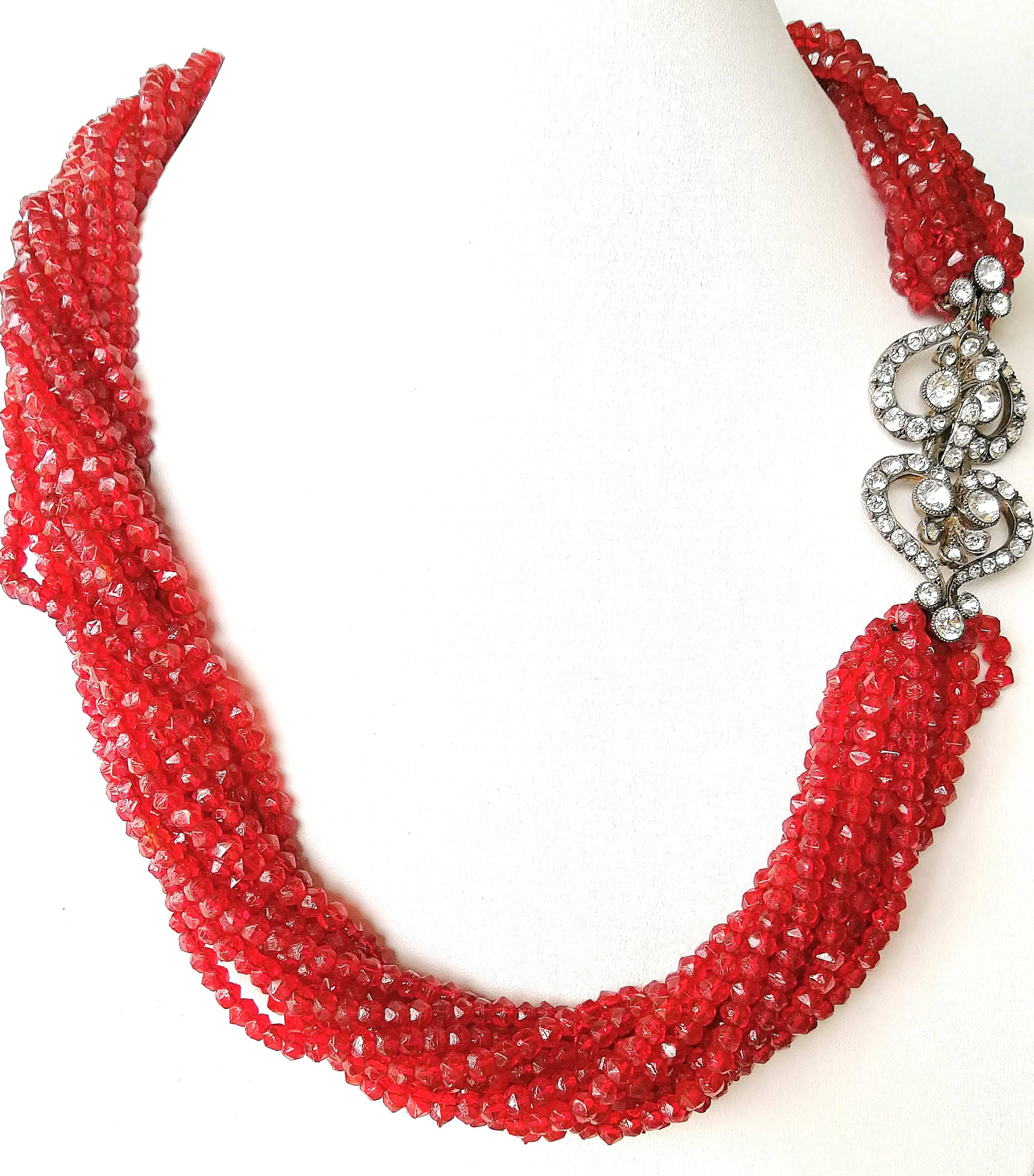 Vintage necklace 3 rows of red glass beads with cabochon clar