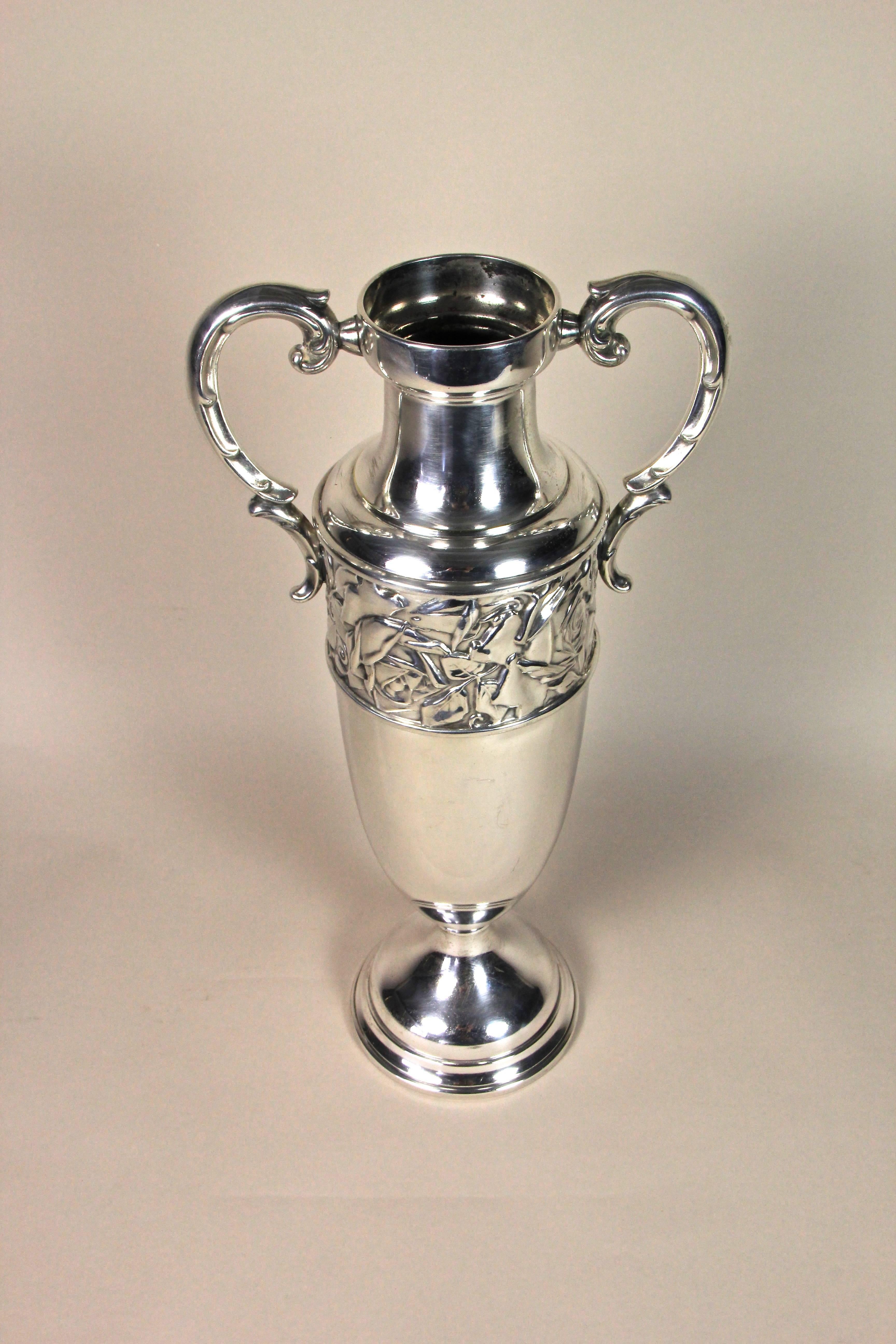 Versilberte Amphorenvase im Art nouveau-Stil, Slowakei, um 1915 (Messing)