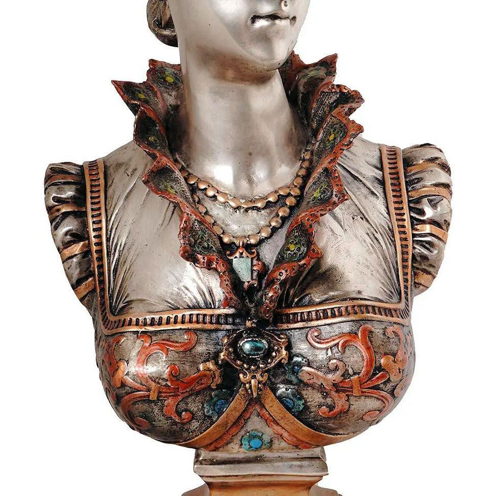 Neorinascimentale Busto in bronzo argentato e smaltato di principessa fiorentina in stile rinascimentale in vendita