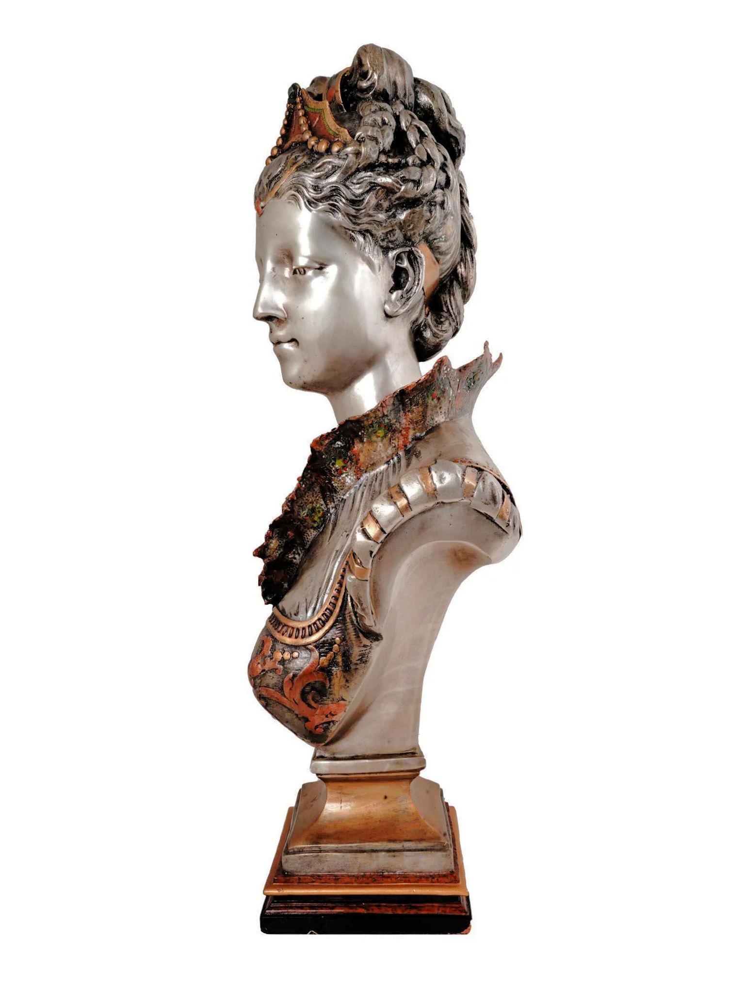 Smaltato Busto in bronzo argentato e smaltato di principessa fiorentina in stile rinascimentale in vendita