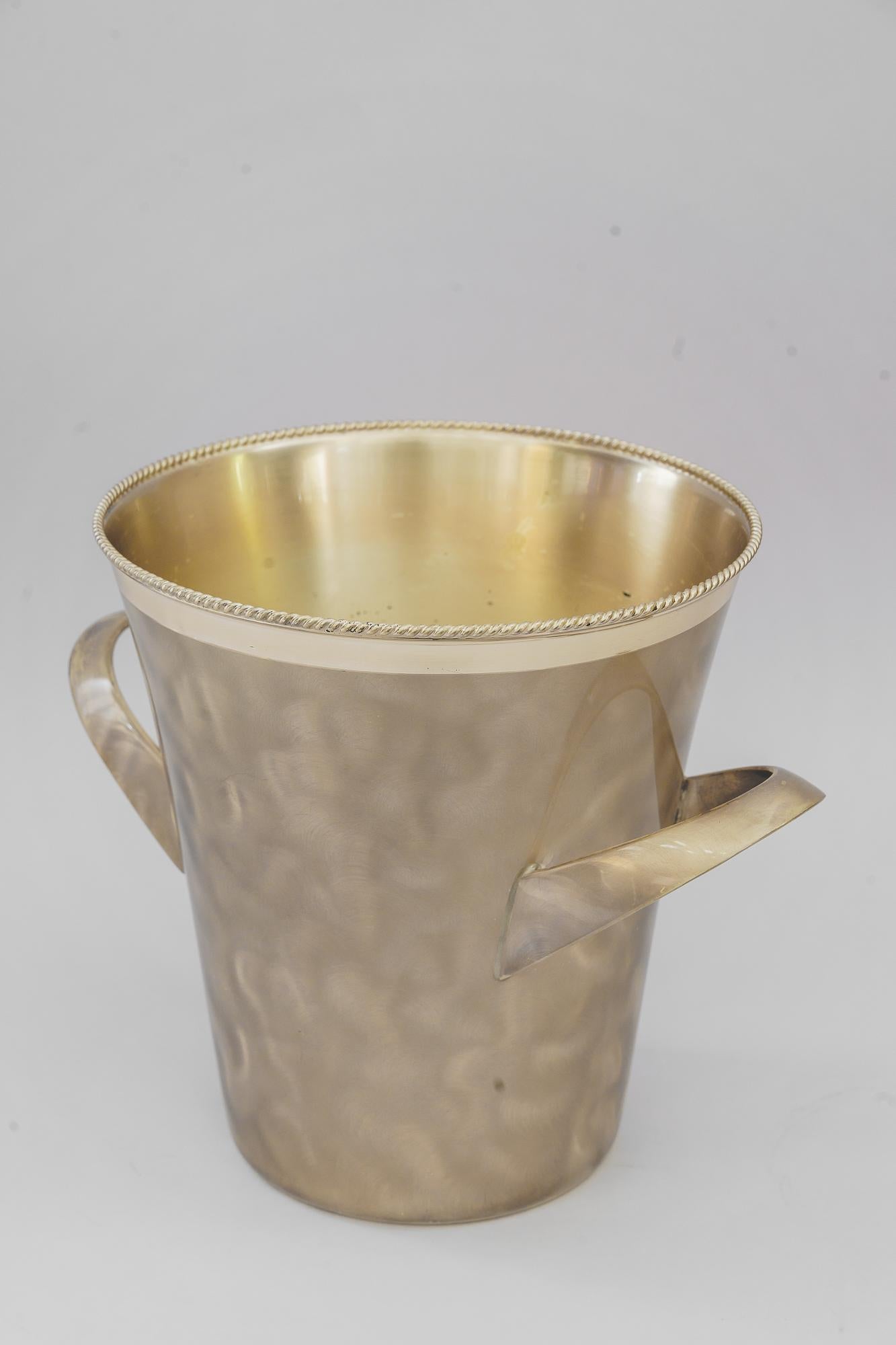 Silvered Art Deco Champagne Cooler, by Kurt Mayer 1960s ( marked by WMF )
without handles 21cm
with handles 27cm
Original condition