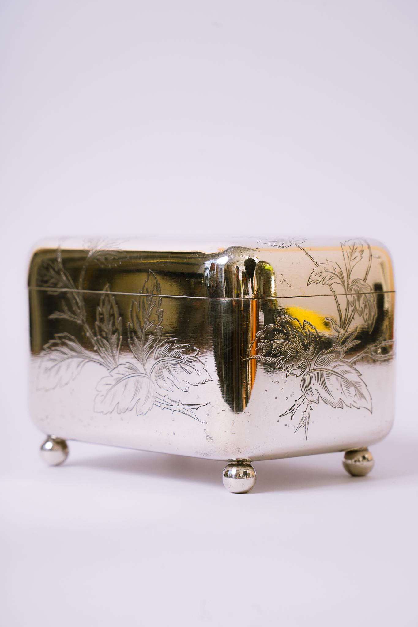 Silvered Art deco Jewelry Box, Vienna, around 1920s.
Polished and stove enameled.