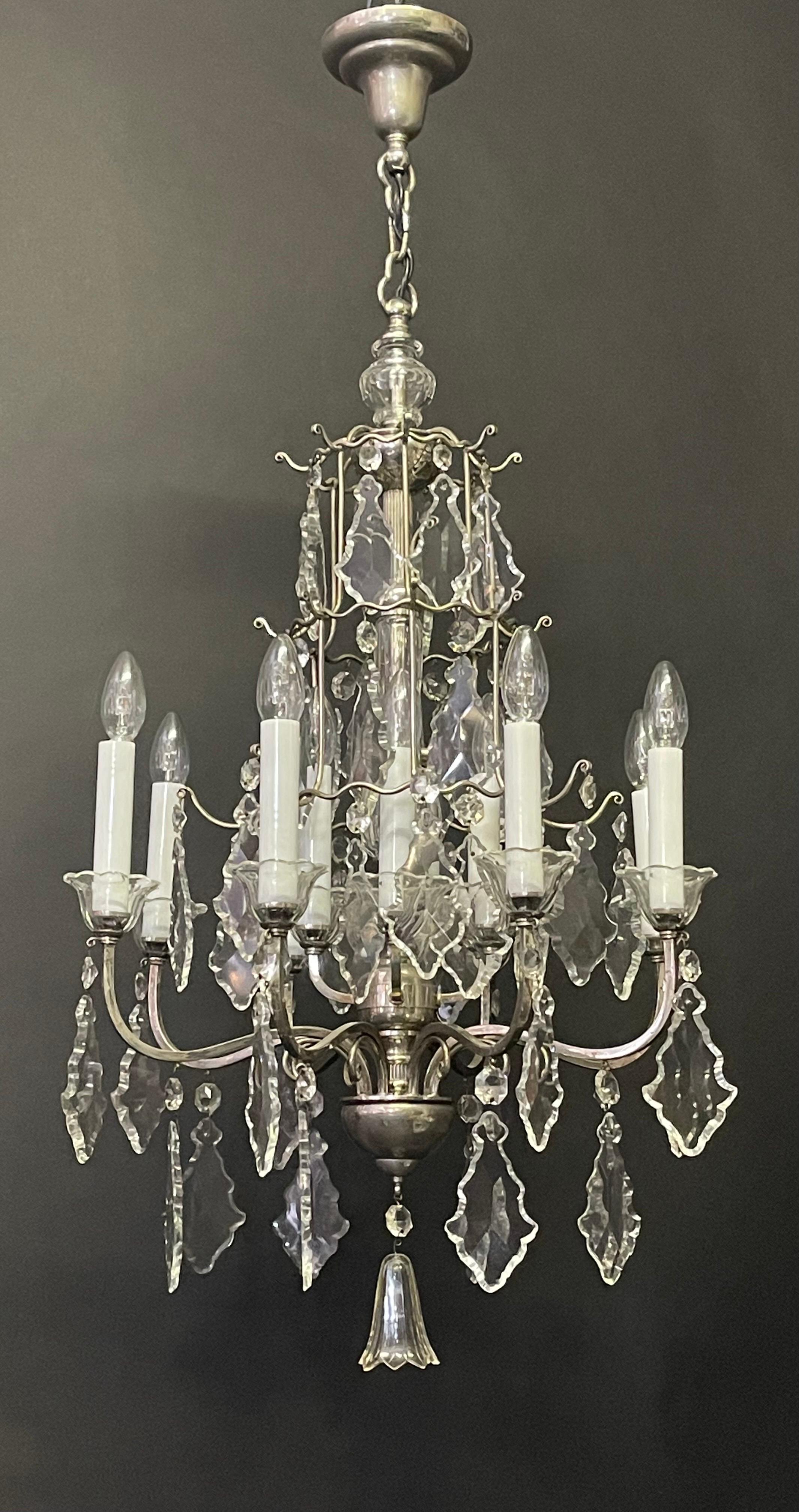 A beautiful, high quality silvered bronze and cut crystal twelve-light chandelier attr. to Lobmeyr, circa 1920s.
Socket: 12 x e14 (for standard screw bulbs).
New rewired.