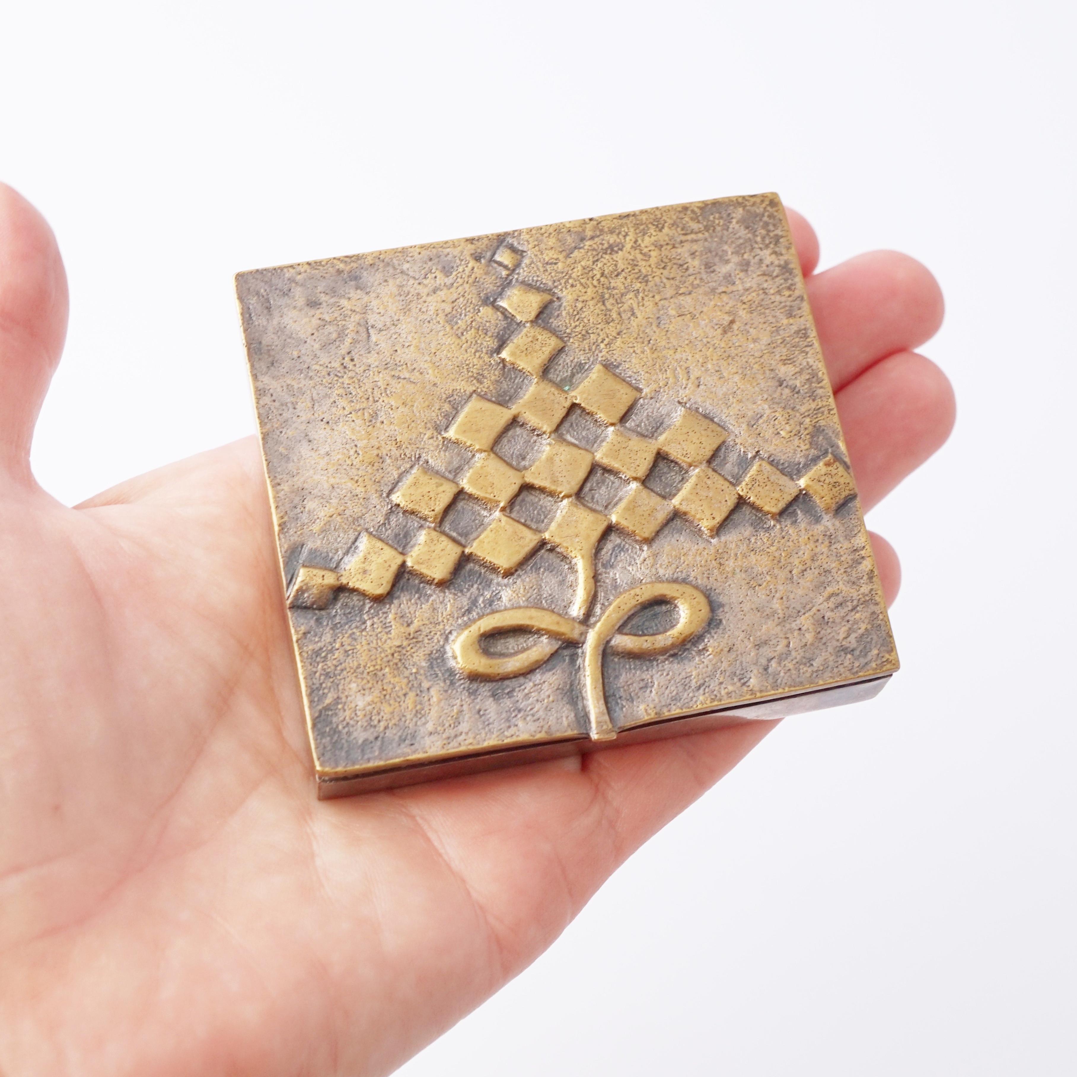 Silvered Bronze Compact With Geometric Design By Line Vautrin, 1960s en venta 3
