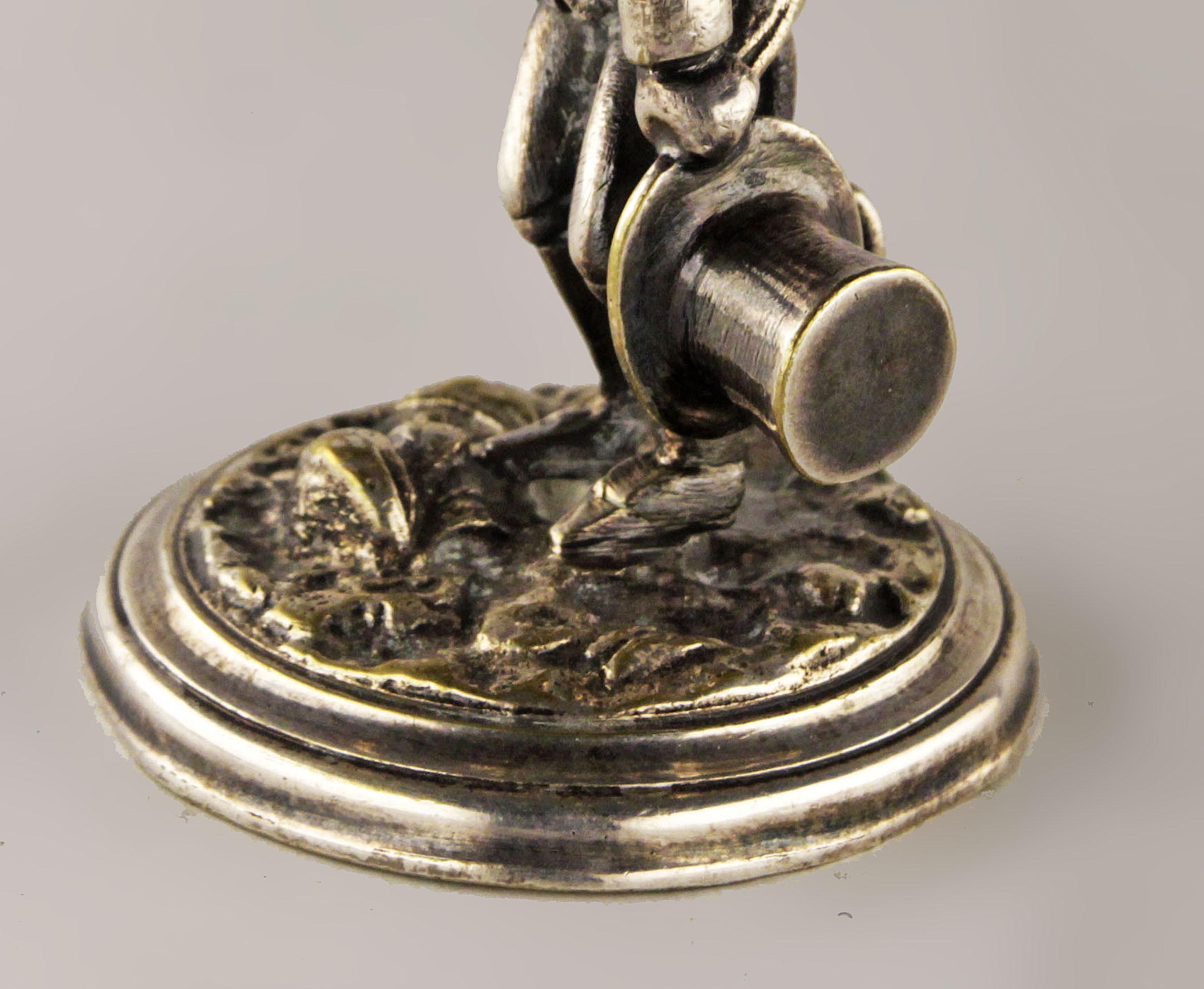 Palillero de bronce plateado de mono vestido con paraguas y sombrero de copa Británico en venta