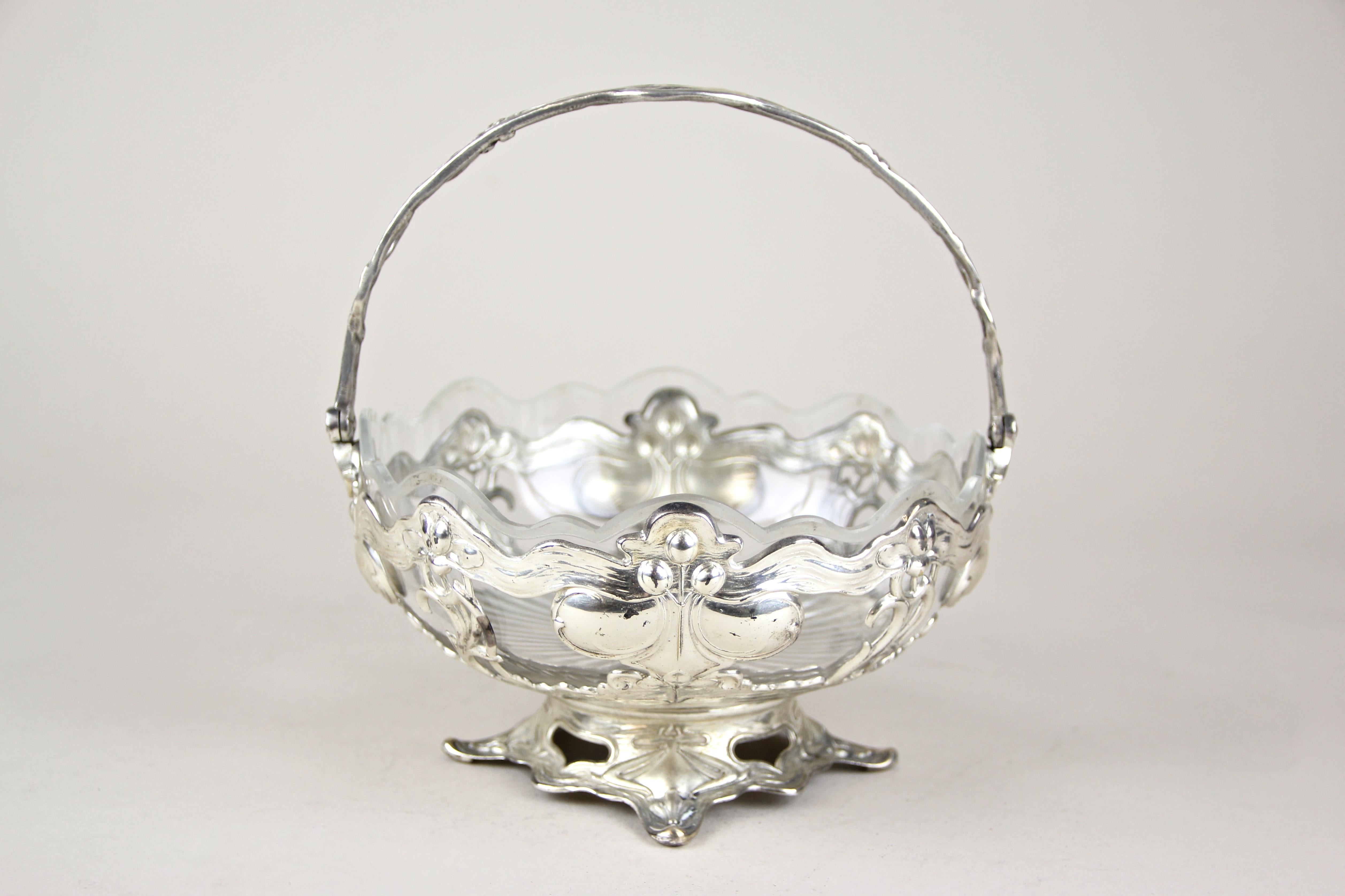 Silvered Centerpiece with Cut Glass Bowl by A. Köhler & Cie WMF, Vienna In Good Condition In Lichtenberg, AT