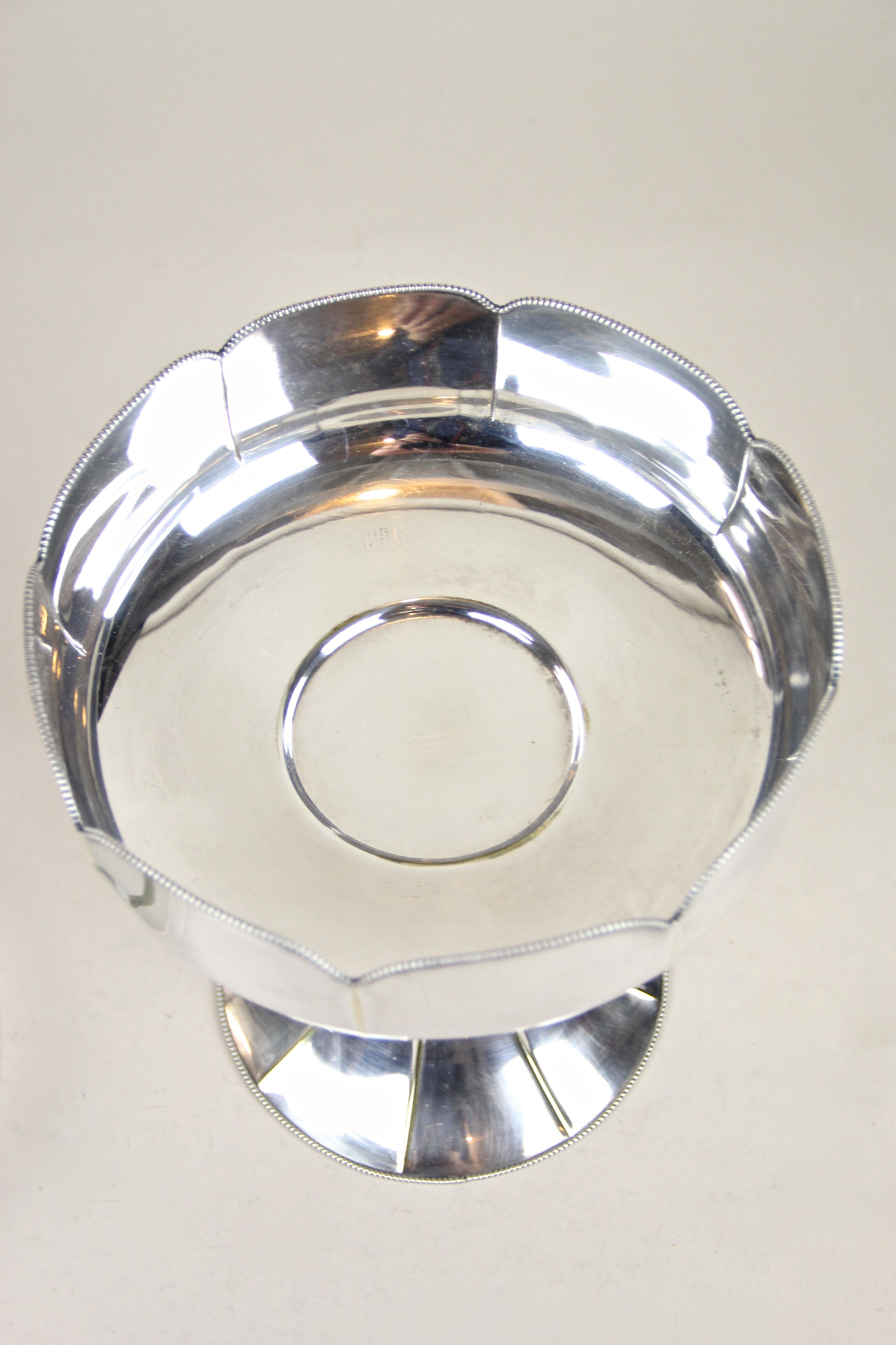 Silvered Centerpiece with Glass Bowl by WMF Art Deco, Germany, circa 1920 In Good Condition In Lichtenberg, AT