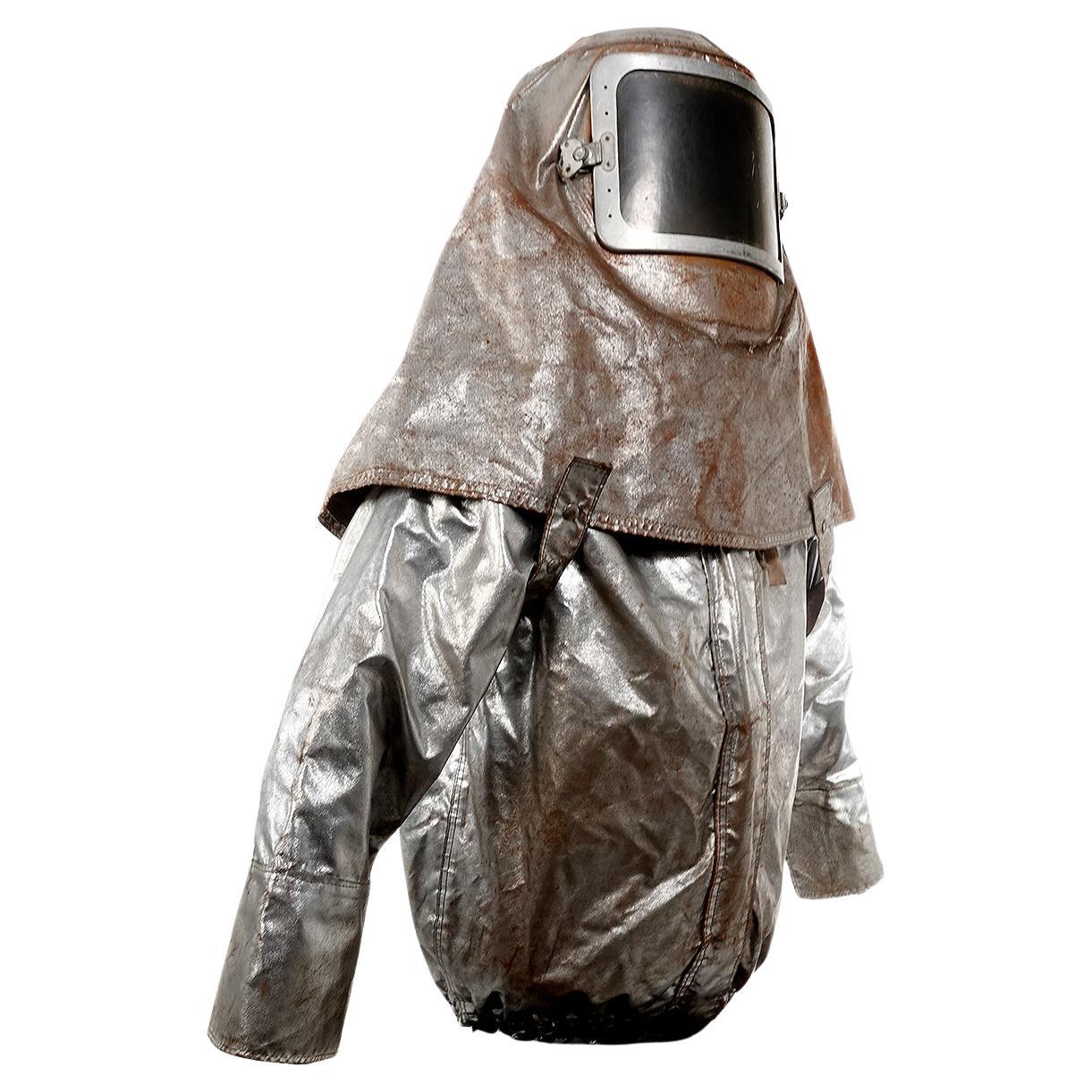 A Silver Combinaison de feu en vente