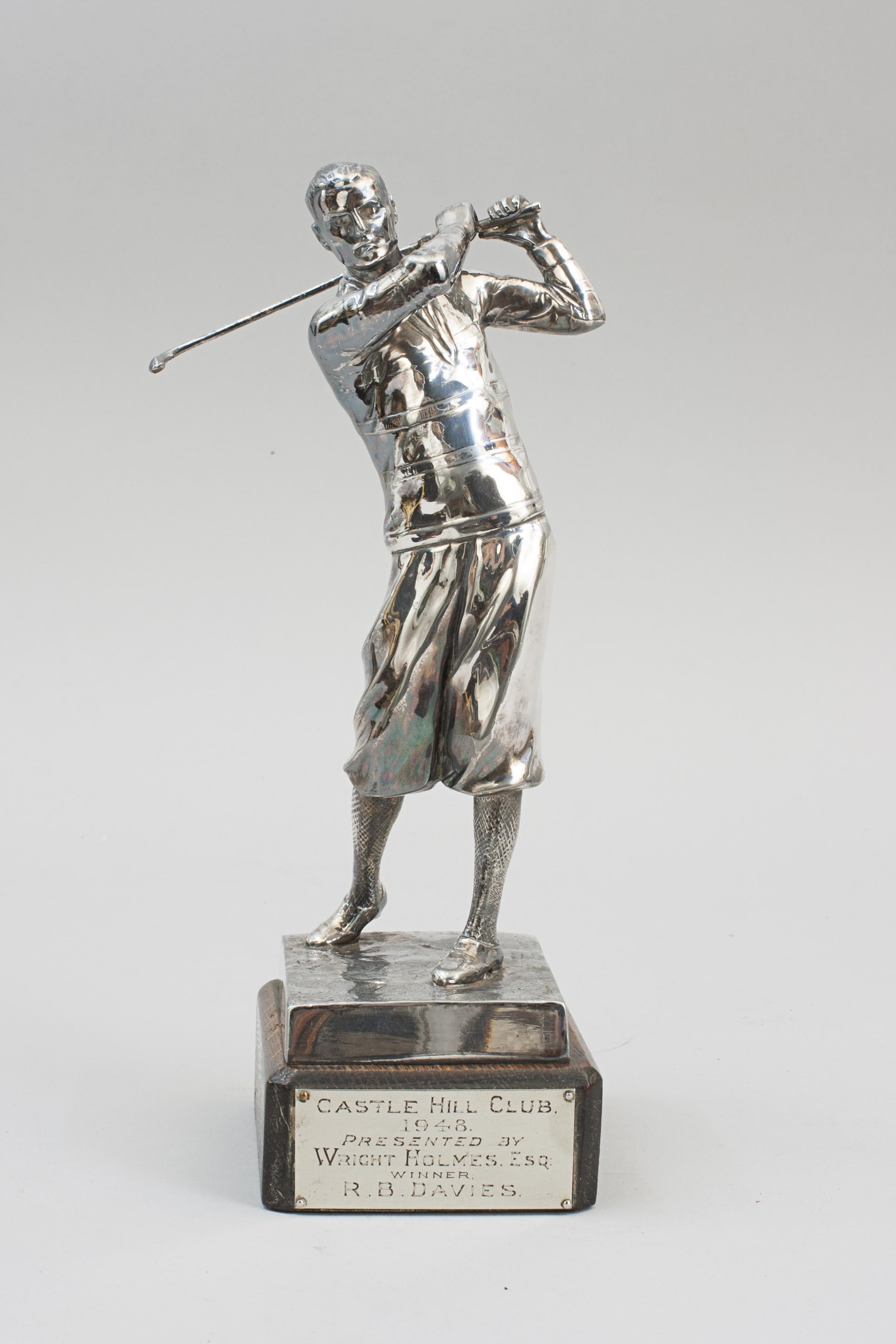 Original Wilhelm Zwick Golf Figure.
A 1920's white metal sporting figure attributed to A. Wilhelm Zwick, depicting a male golfer in his follow through swing position. The golf figure is the rare small version by the German artist Wilhelm Zwick and
