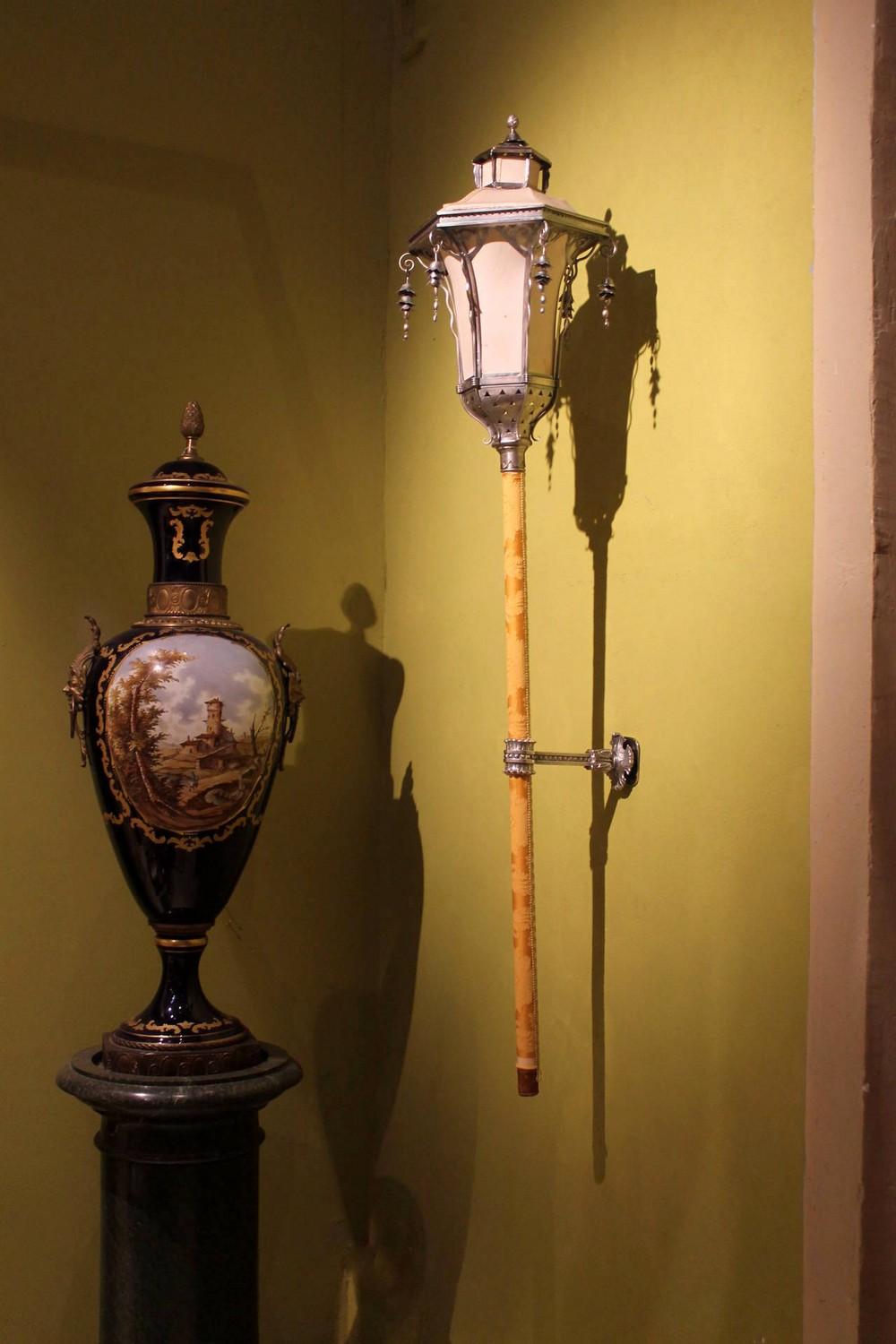 Silvered Metal Wall Light Processional Pole Lantern, Venice, Late 19th Century In Good Condition In Firenze, IT