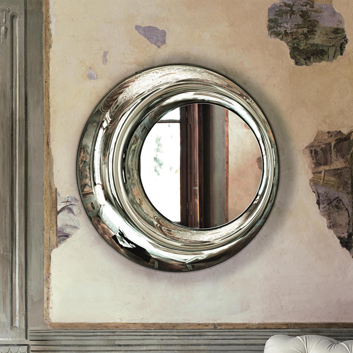 Pearl Round Mirror In New Condition For Sale In Paris, FR