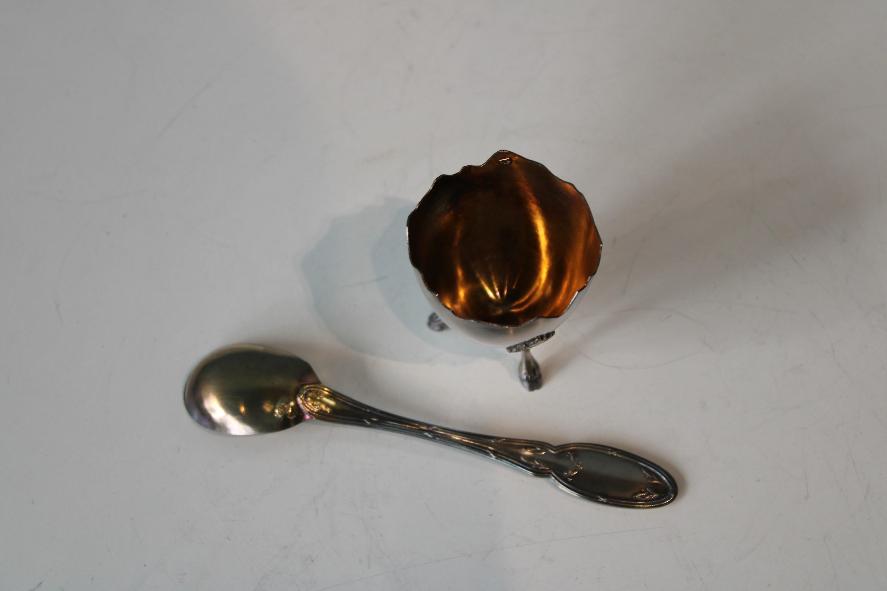 Silvermetal egg cup and spoon For Sale 7