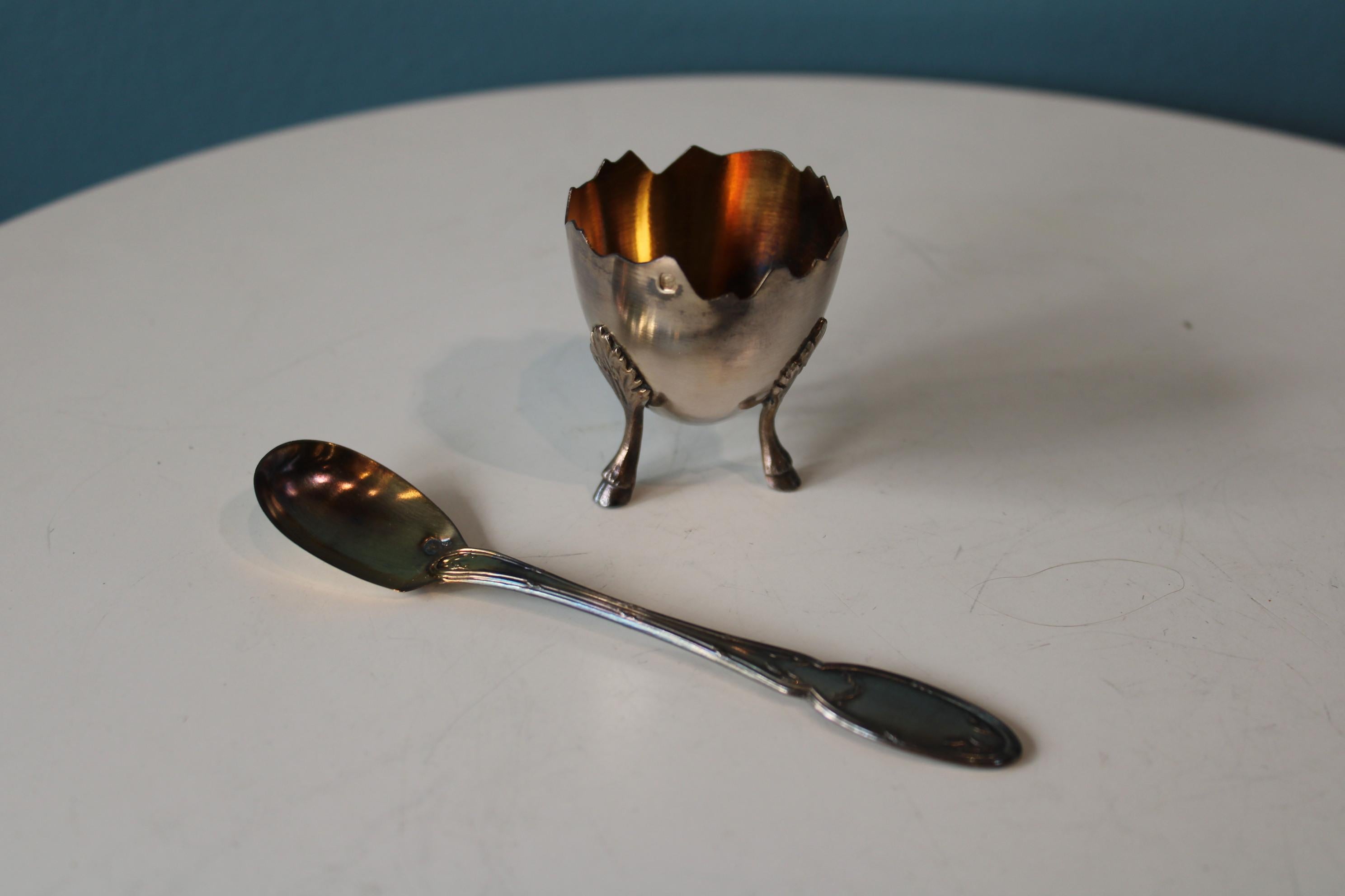 Silvermetal egg cup and spoon For Sale 2
