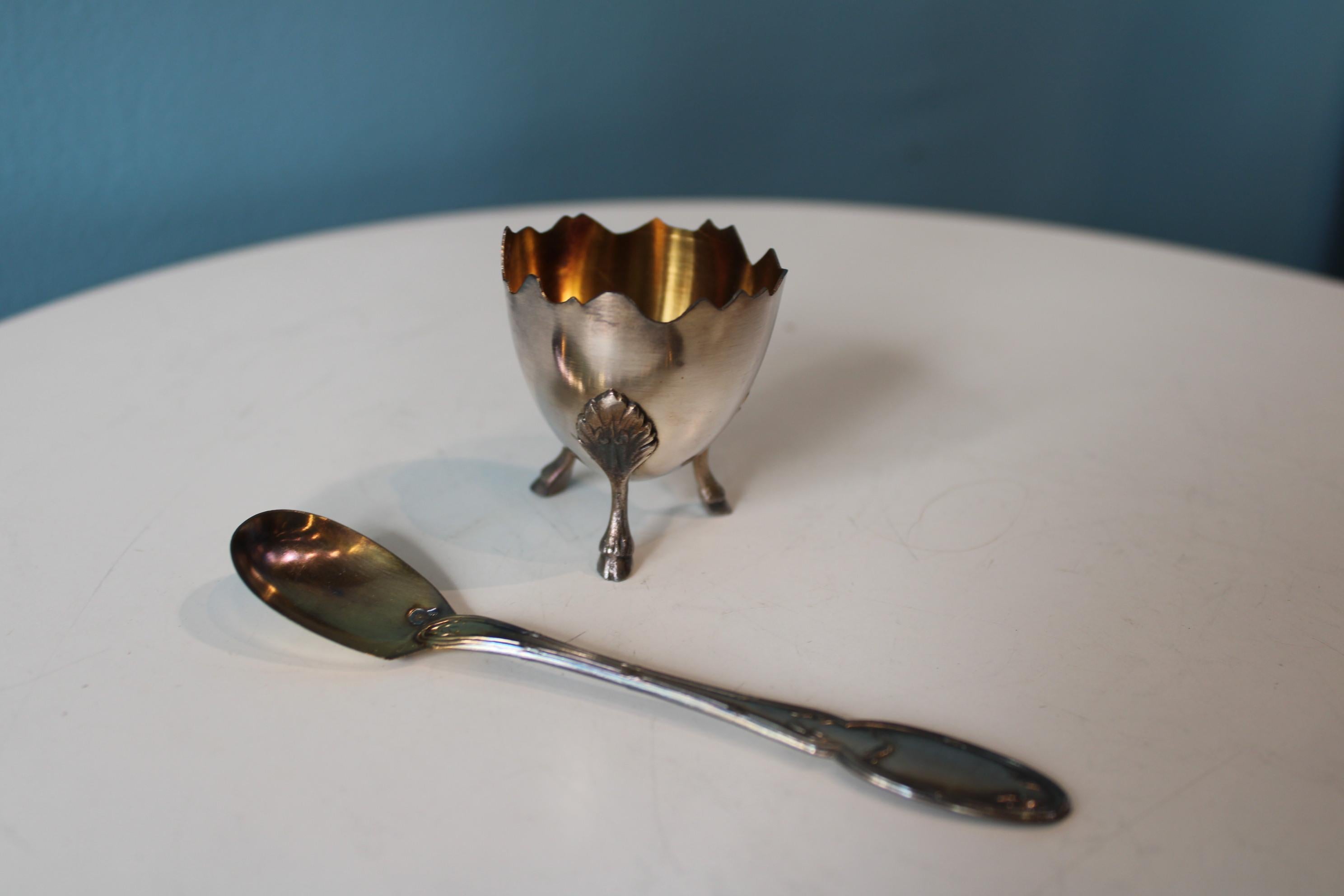 Silvermetal egg cup and spoon For Sale 3