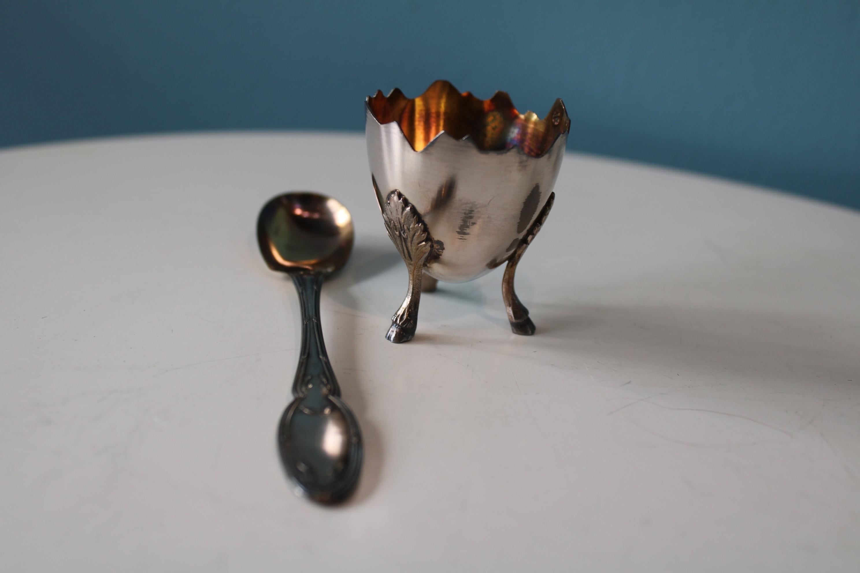 Silvermetal egg cup and spoon For Sale 4