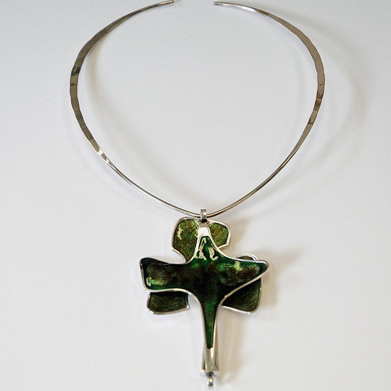 Late 20th Century Norwegain Silver Necklace with Green Enamel Pendant by Bjørn Sigurd Østern 1970s