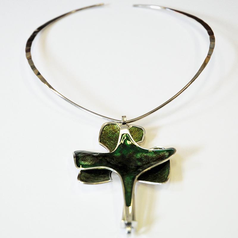 Sterling Silver Norwegain Silver Necklace with Green Enamel Pendant by Bjørn Sigurd Østern 1970s