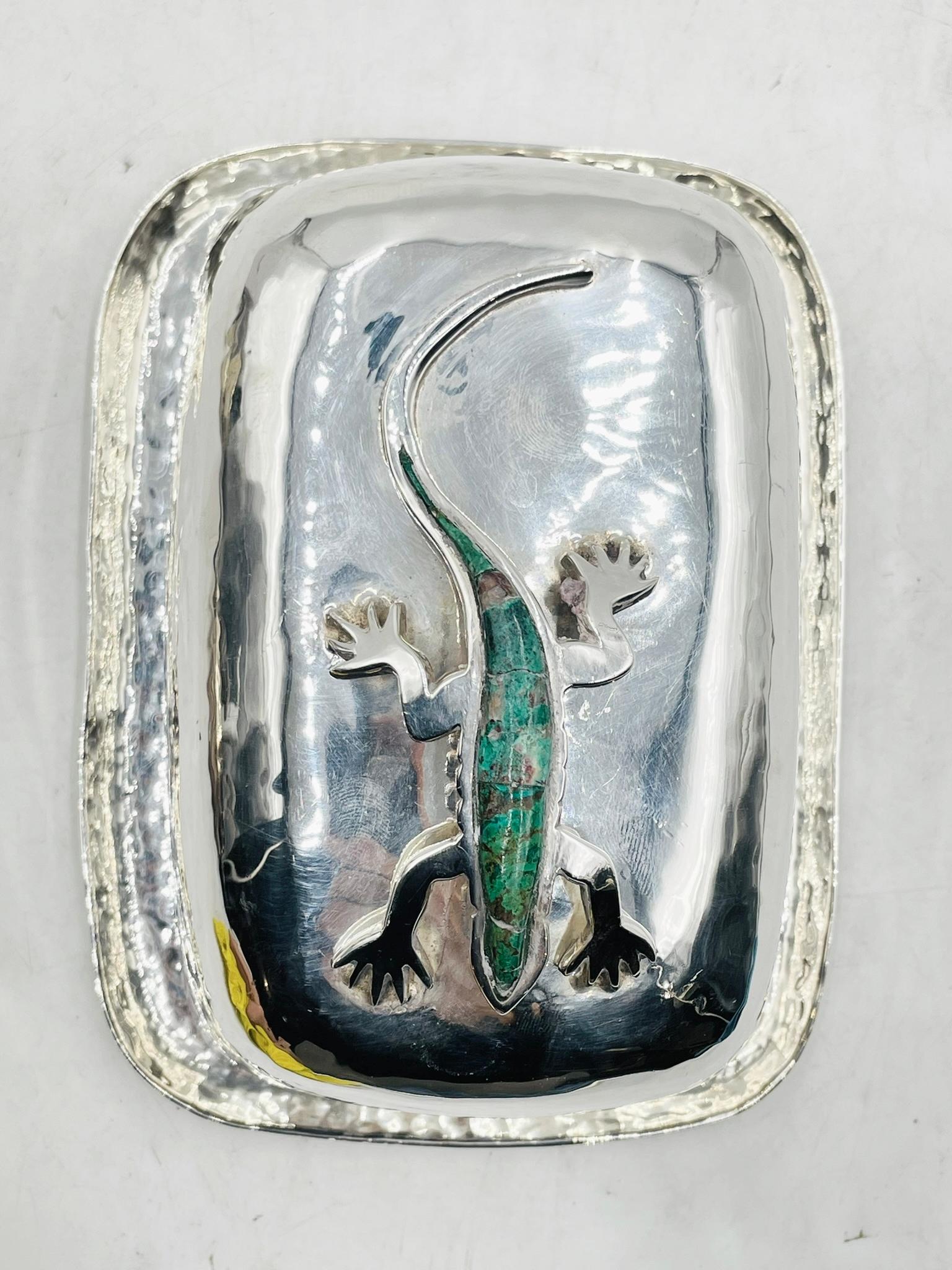 Piatto da burro in silverplate con intarsio di lucertola e turchese di Emilia Castillo, Messico in vendita 6