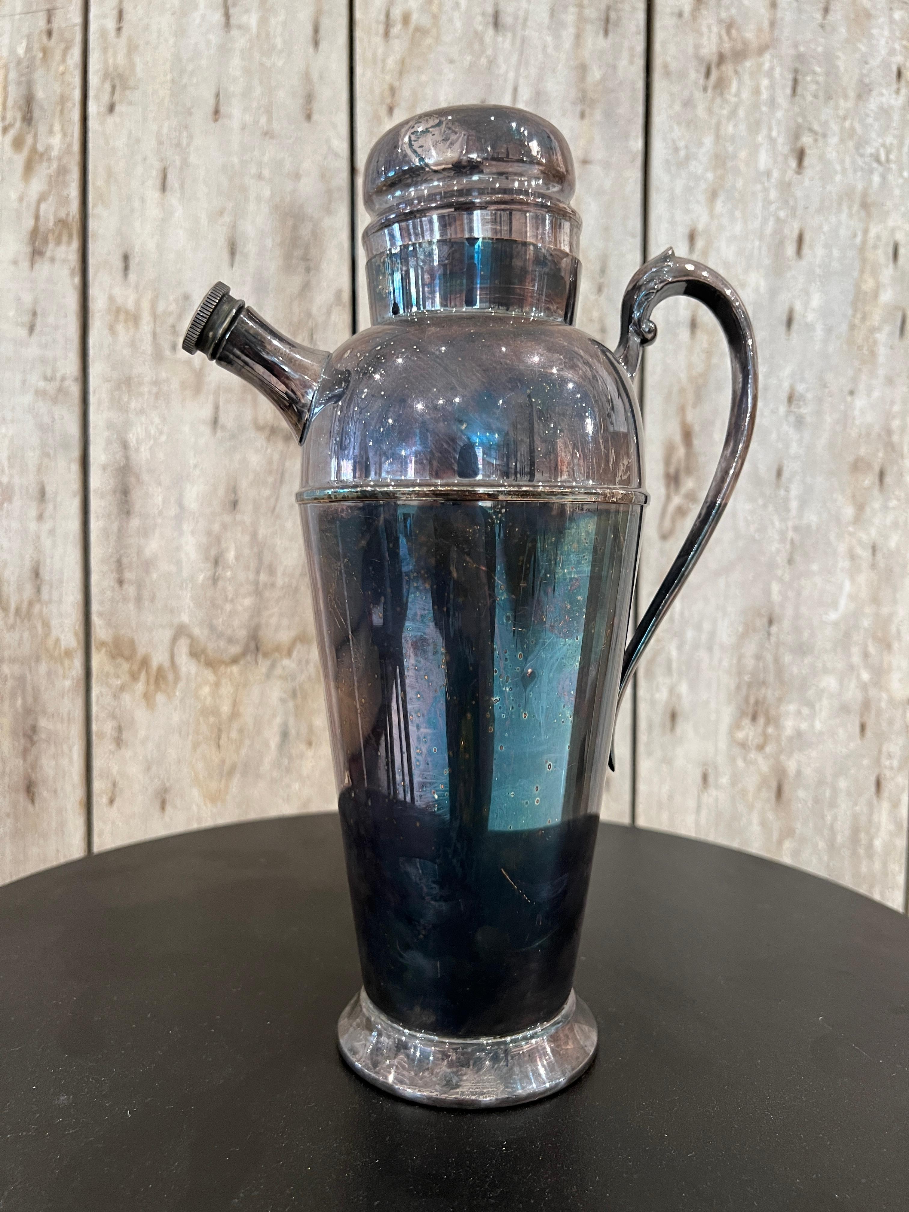 Silverplate Cocktail Shaker In Fair Condition For Sale In New Orleans, LA