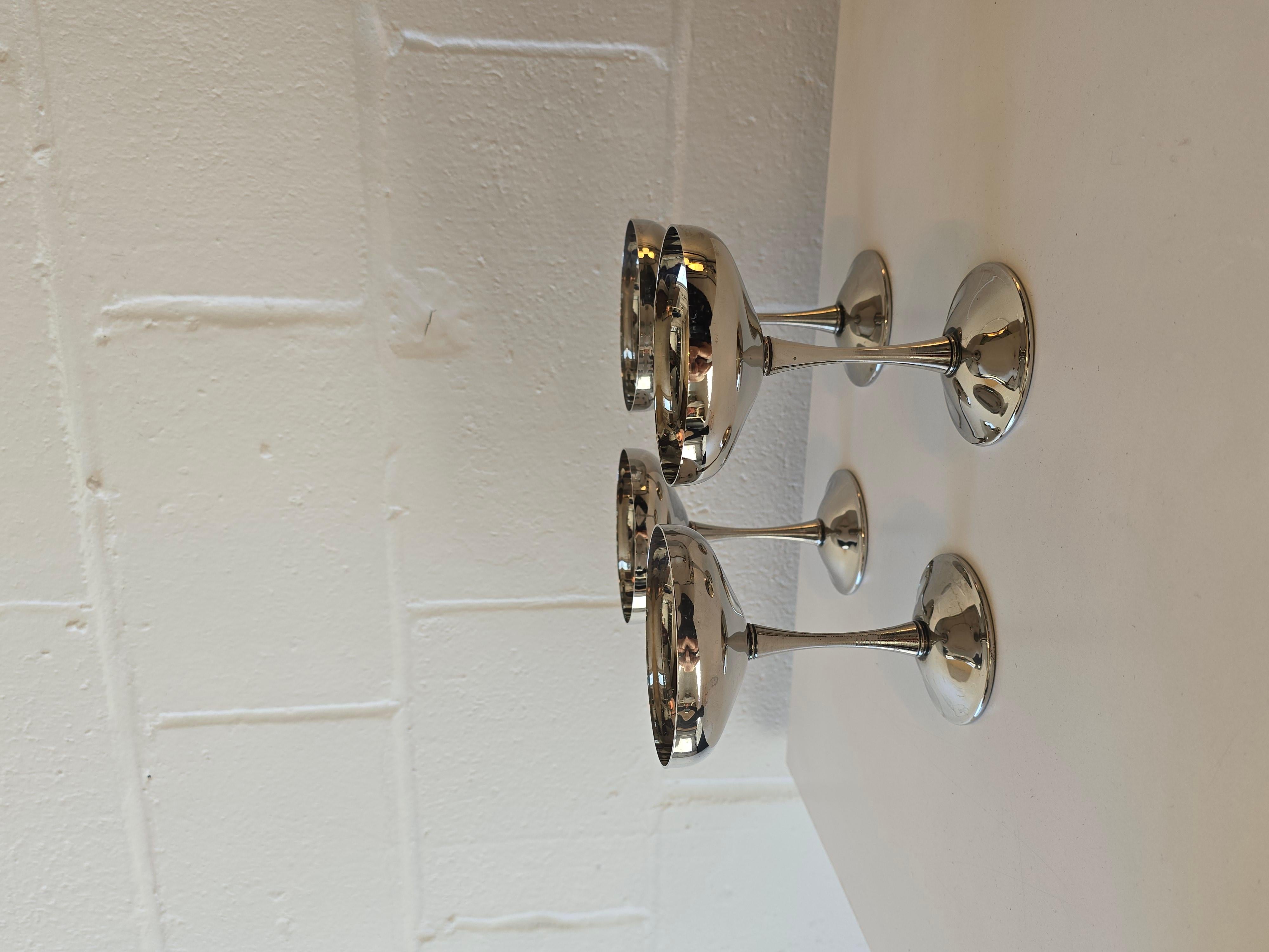 Silverplated Champagne Coupe Goblets Made in Italy In Good Condition For Sale In Toronto, ON