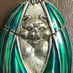 Versilberte und emaillierte Fledermaus Matchsafe