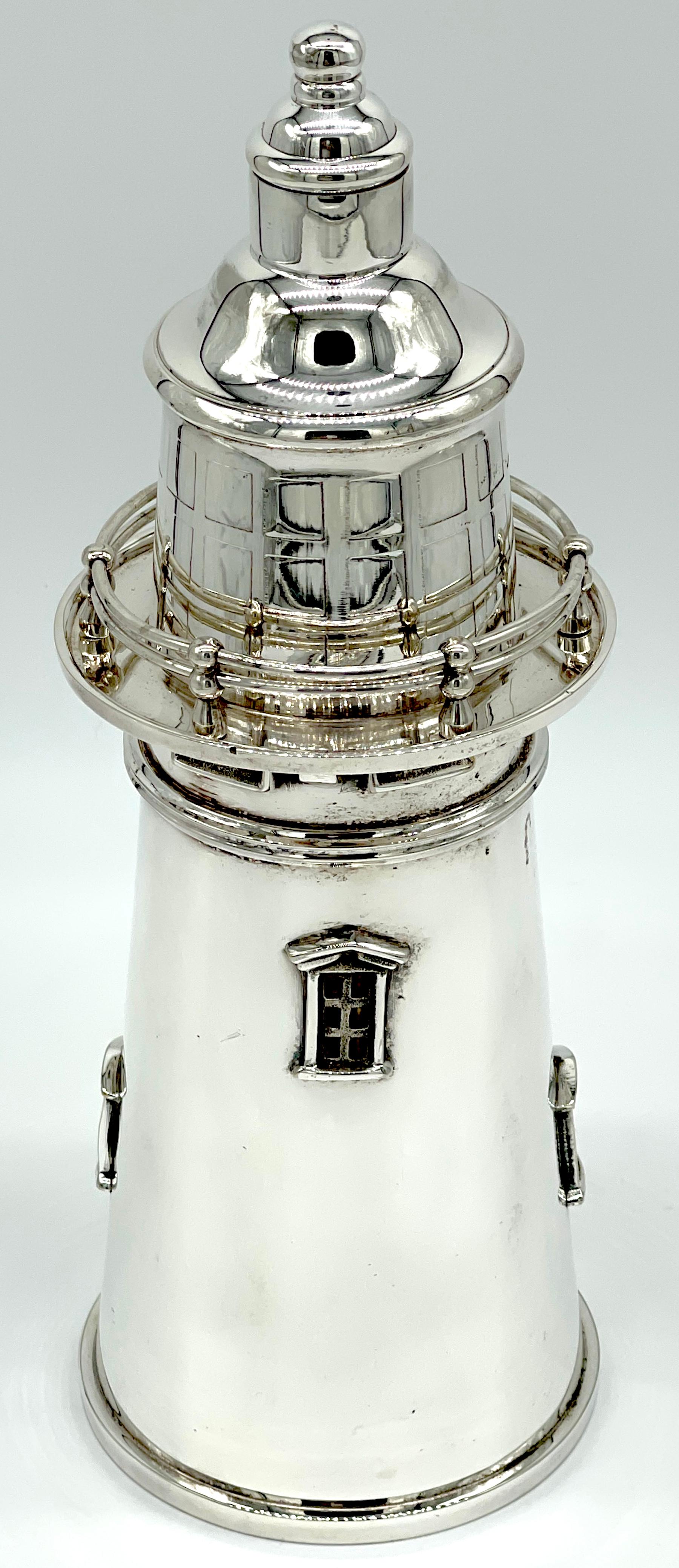 Shaker de cocktail en forme de phare argenté de James Deakin & Sons en vente