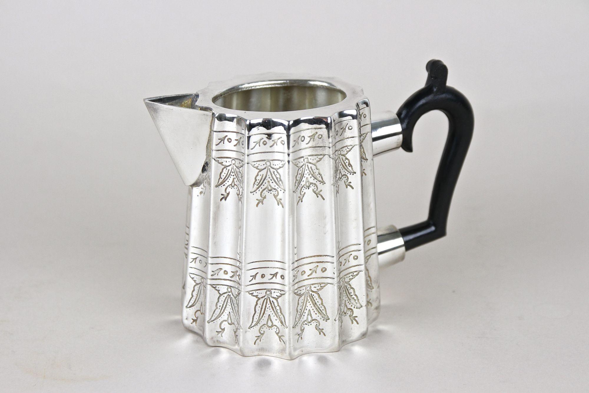 Servizio da caffè e da tè di Sheffield argentato di Edward con vassoio, Regno Unito, 1920 ca. in vendita 6