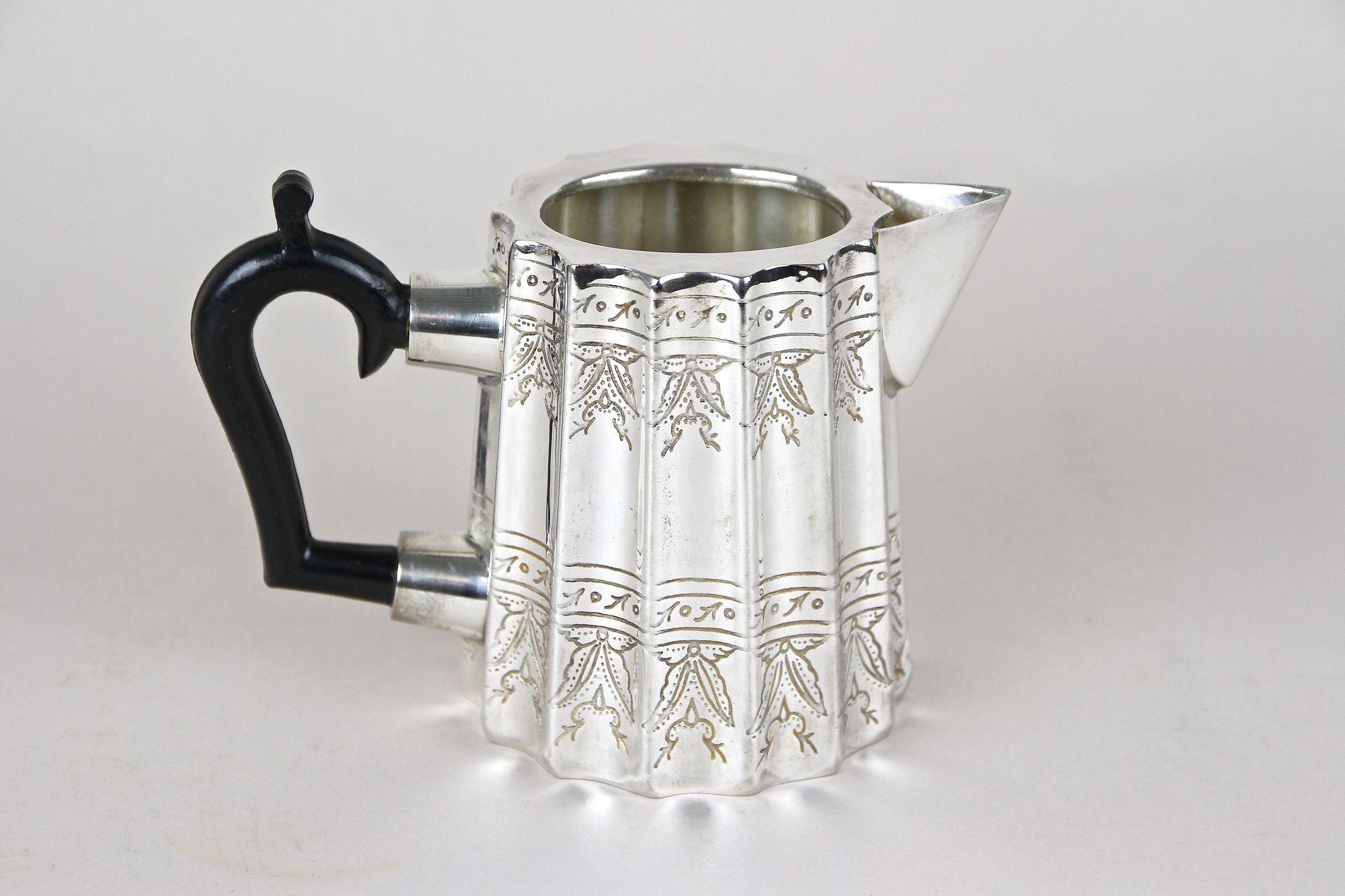 Servizio da caffè e da tè di Sheffield argentato di Edward con vassoio, Regno Unito, 1920 ca. in vendita 7
