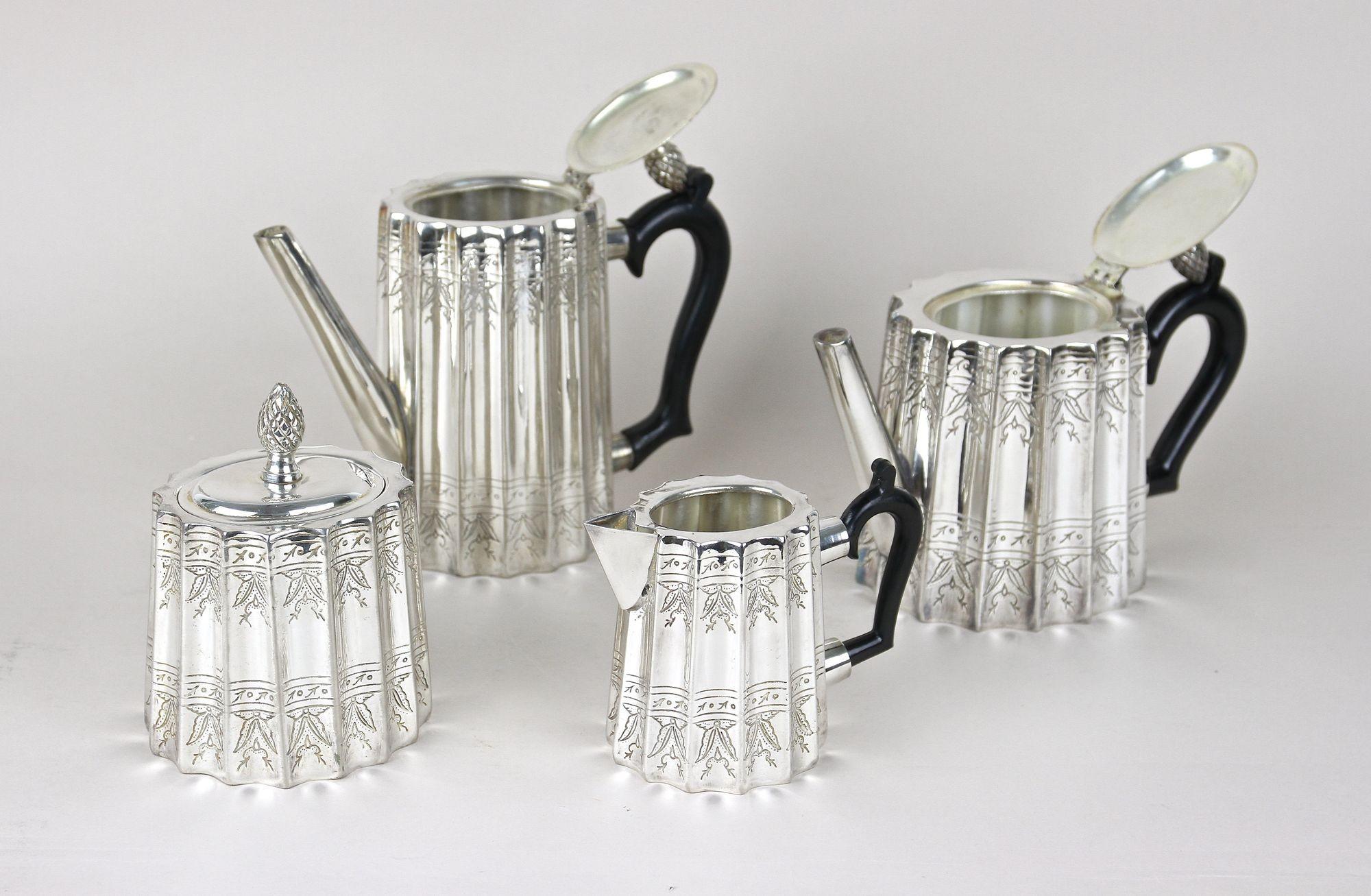 Servizio da caffè e da tè di Sheffield argentato di Edward con vassoio, Regno Unito, 1920 ca. in vendita 10